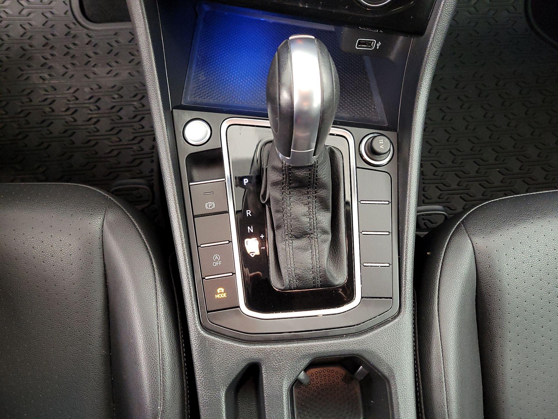 Thumbnail: 2019 Volkswagen Jetta - 17