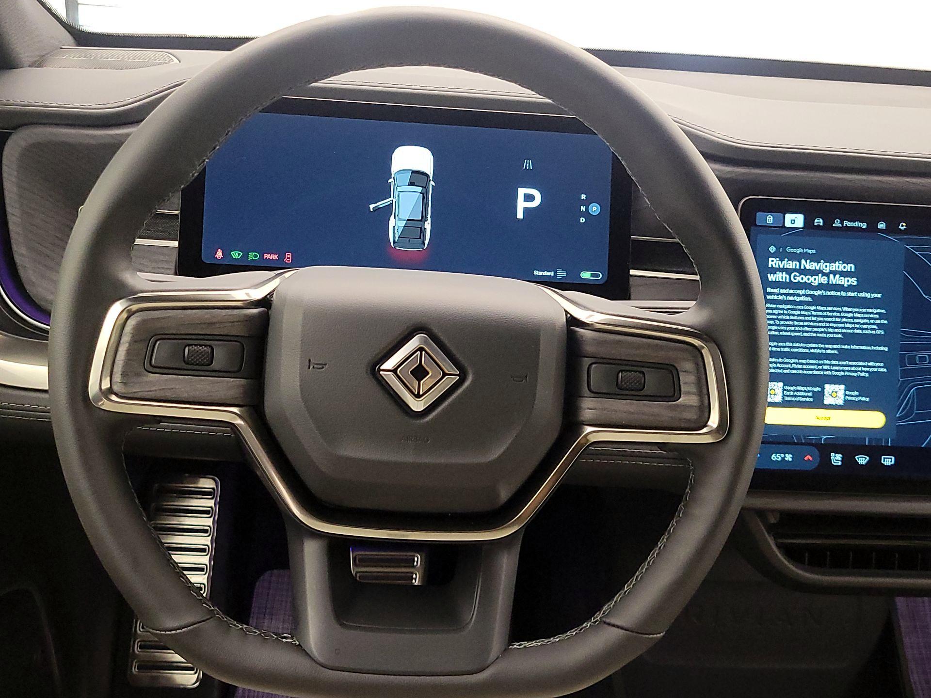 Thumbnail: 2025 Rivian R1S - 10