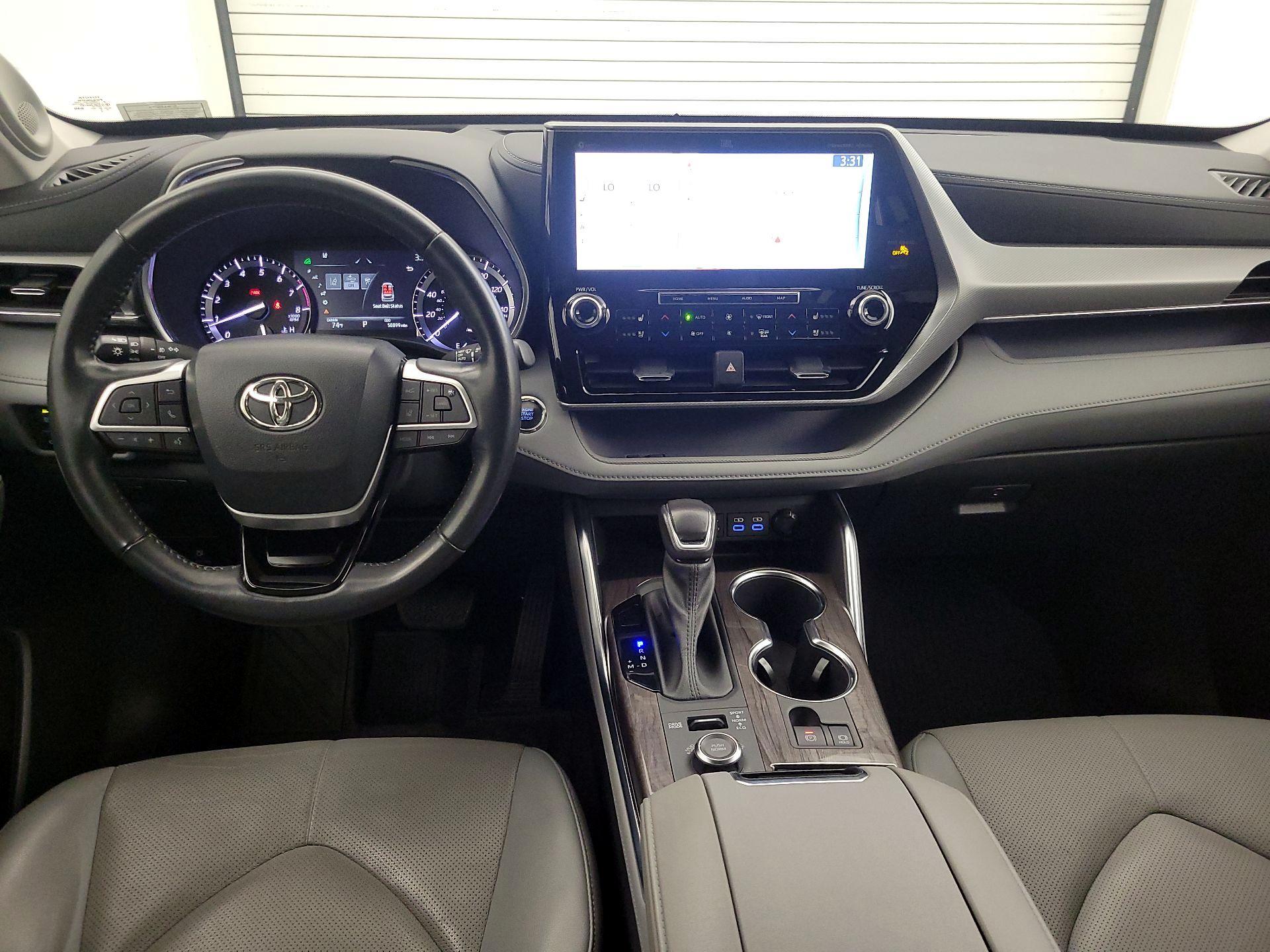 Thumbnail: 2022 Toyota Highlander - 9