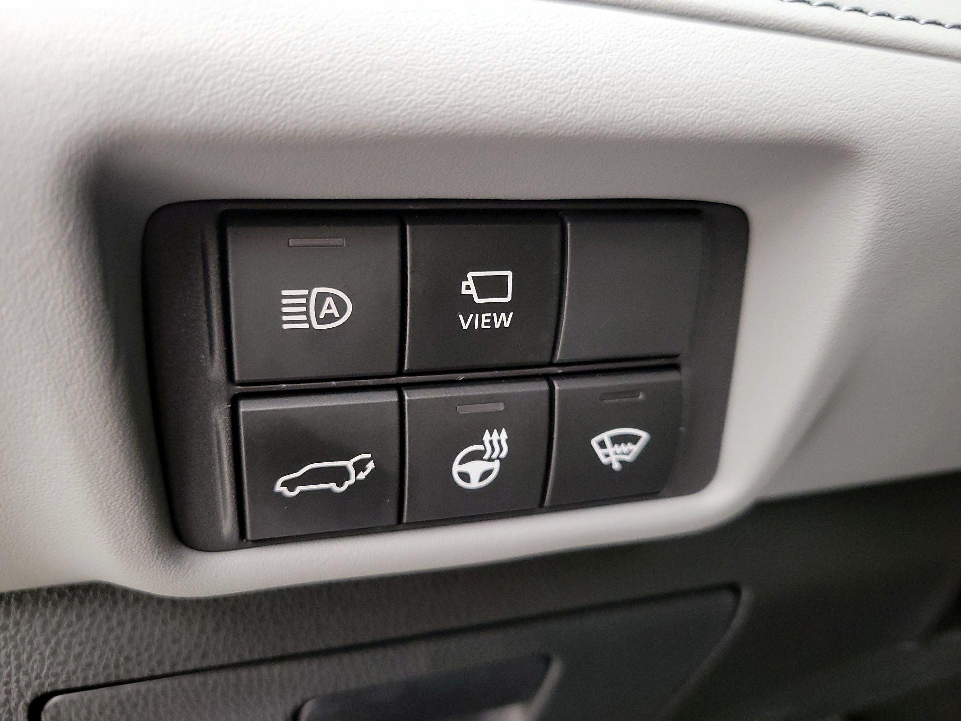 Thumbnail: 2022 Toyota Highlander - 13