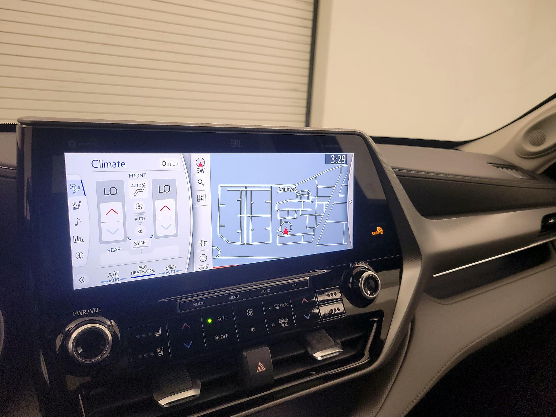 Thumbnail: 2022 Toyota Highlander - 14