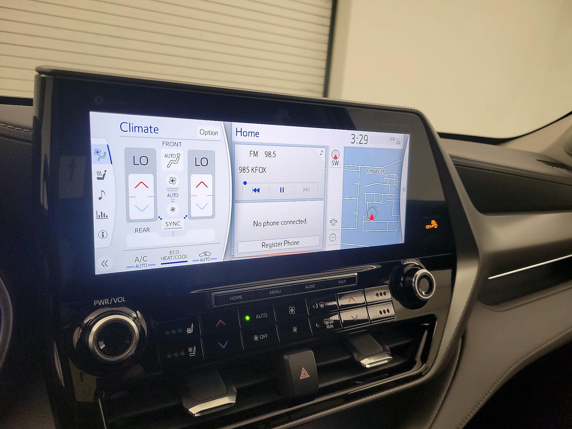 Thumbnail: 2022 Toyota Highlander - 17