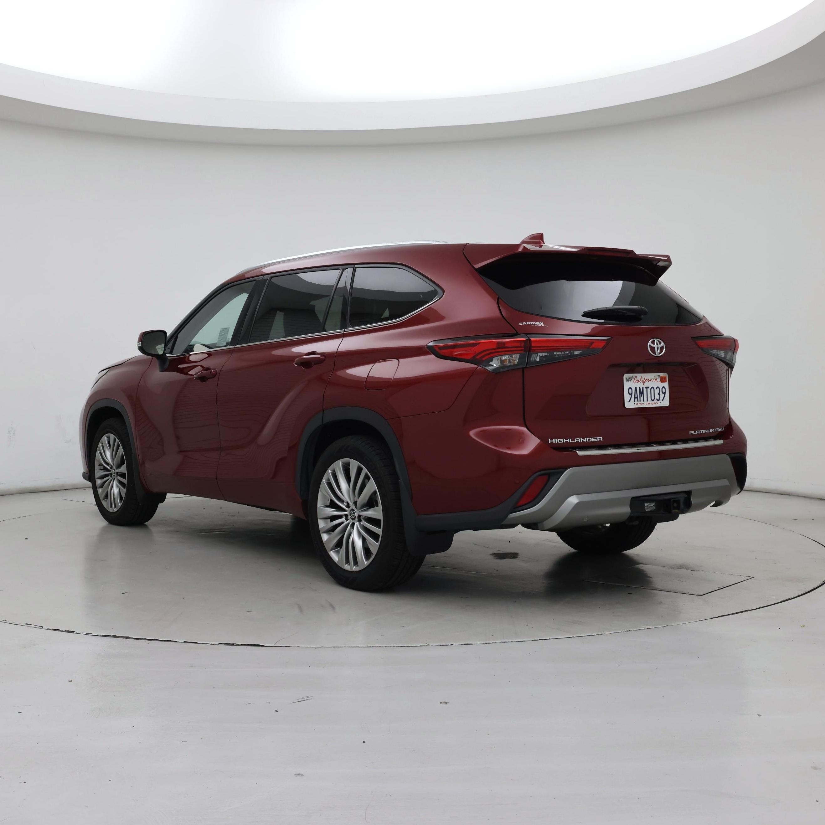 Thumbnail: 2022 Toyota Highlander - 2