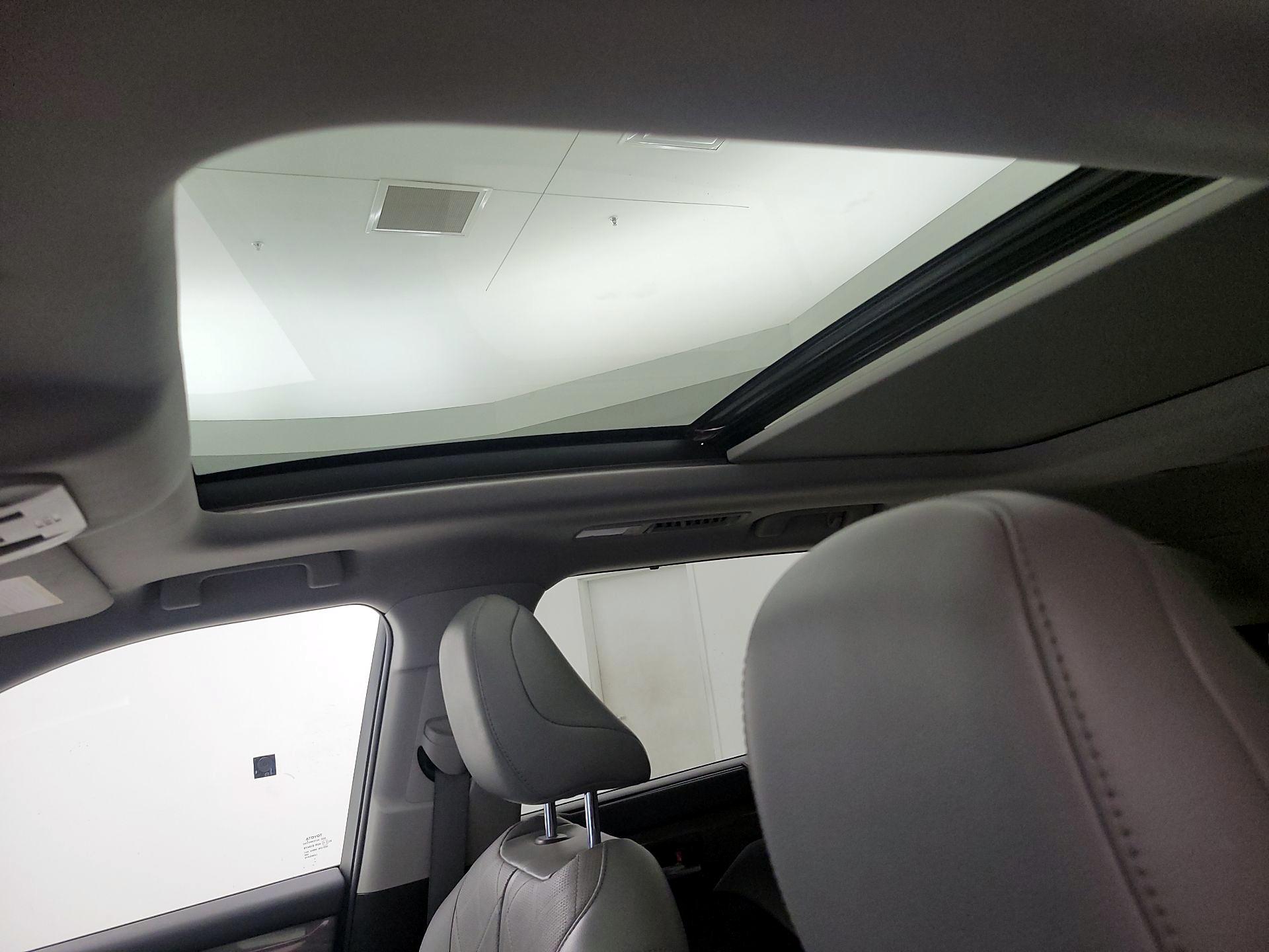 Thumbnail: 2022 Toyota Highlander - 20