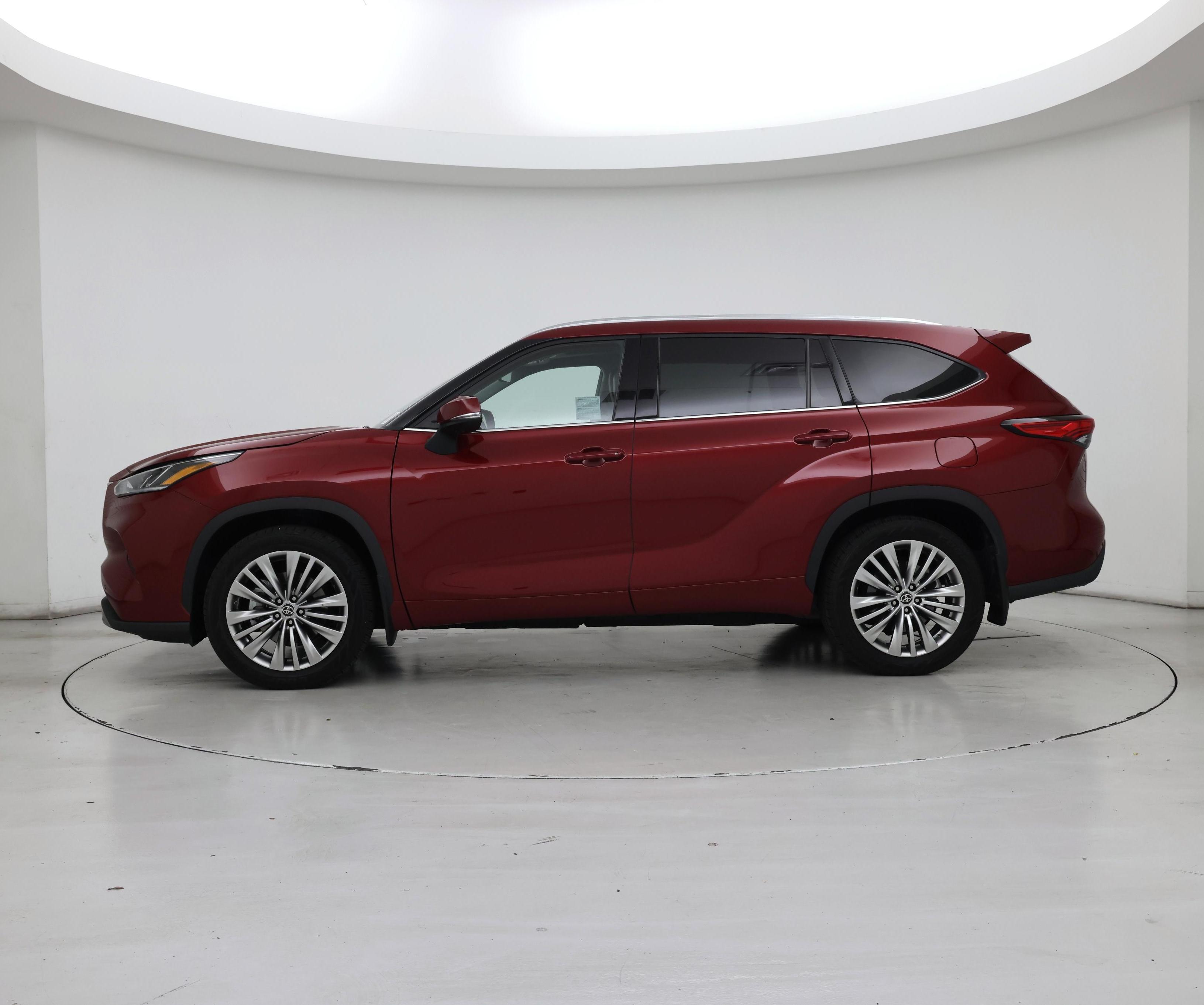 Thumbnail: 2022 Toyota Highlander - 3