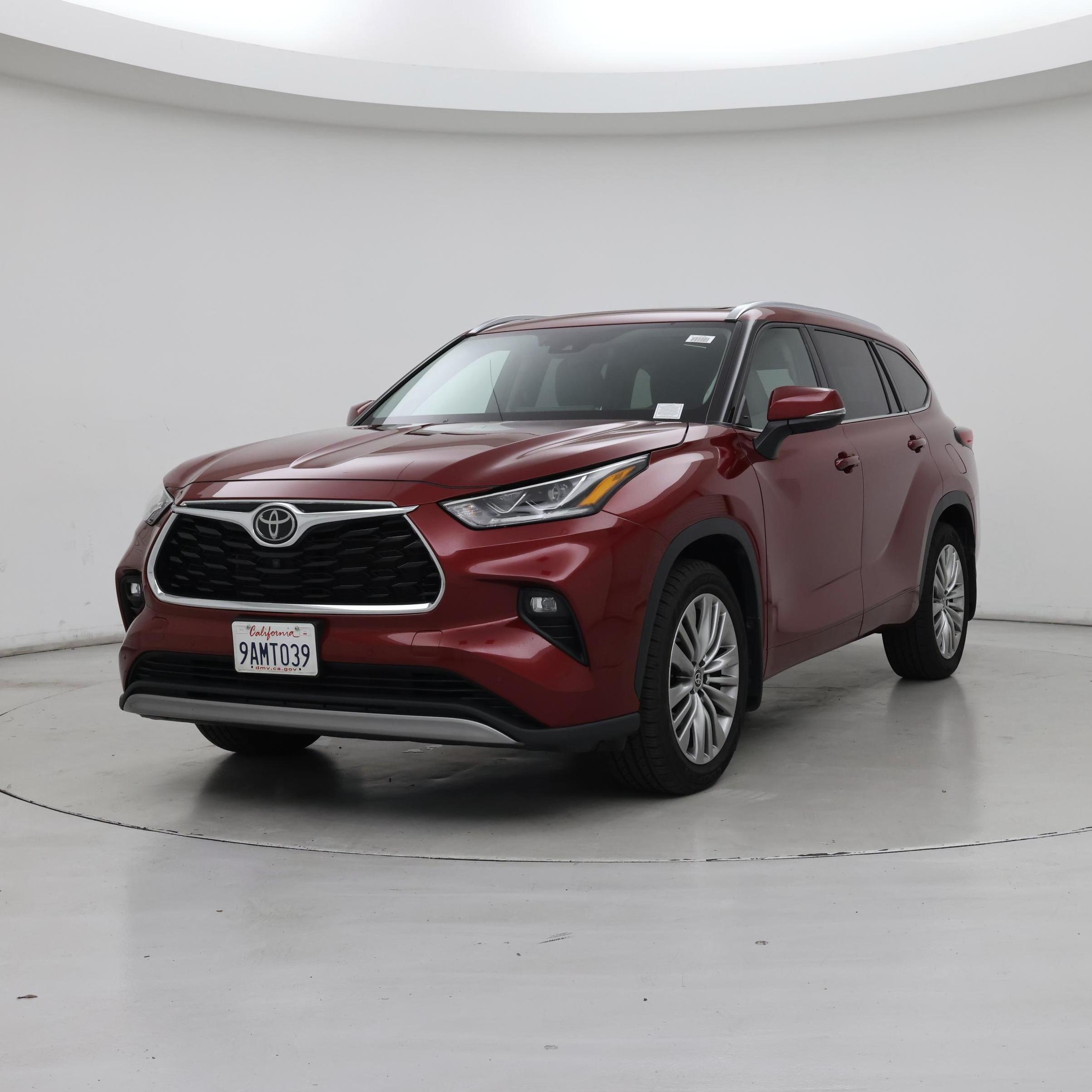 Thumbnail: 2022 Toyota Highlander - 4