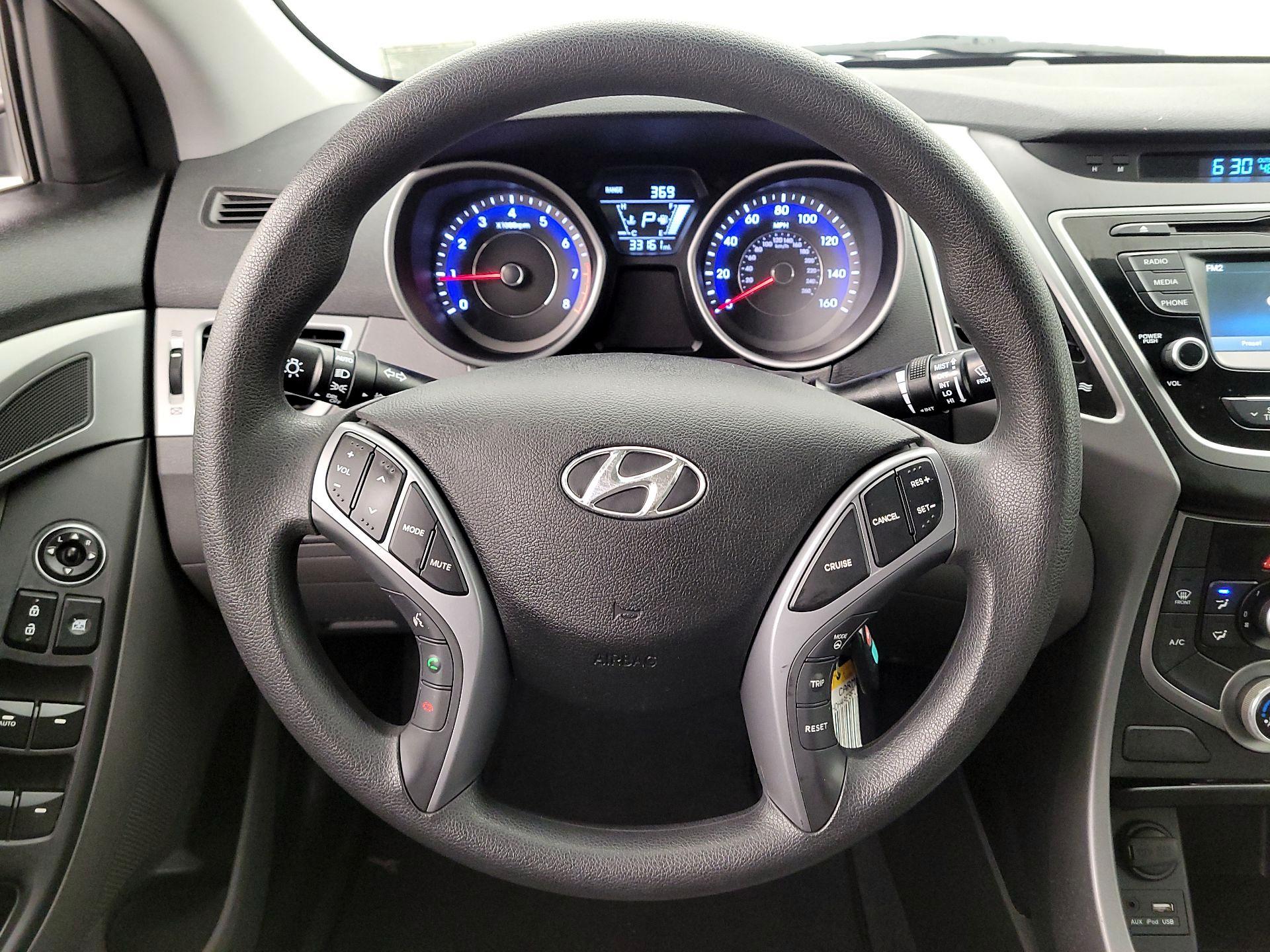 Thumbnail: 2015 Hyundai Elantra - 10