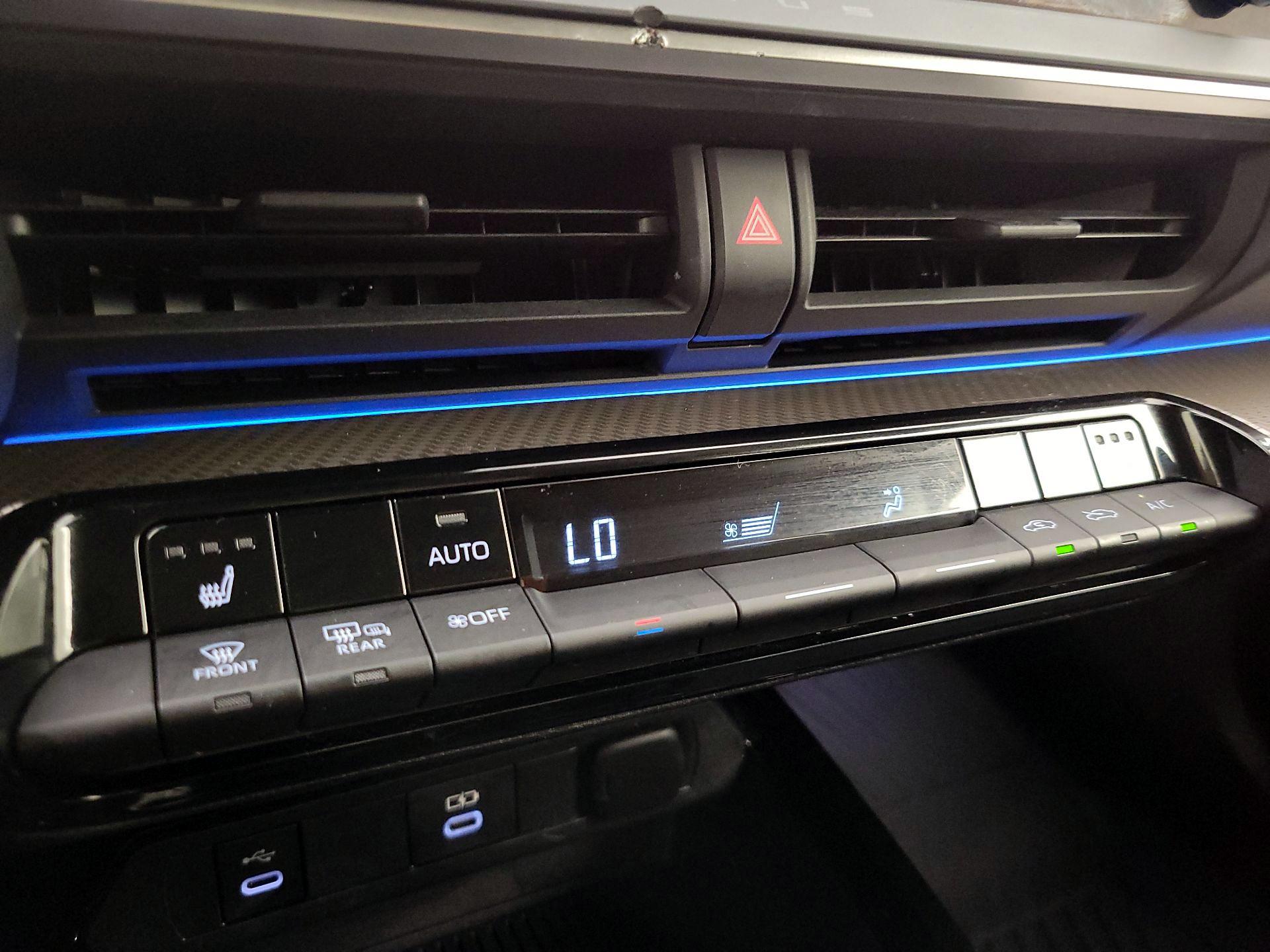 Thumbnail: 2024 Toyota Prius - 16