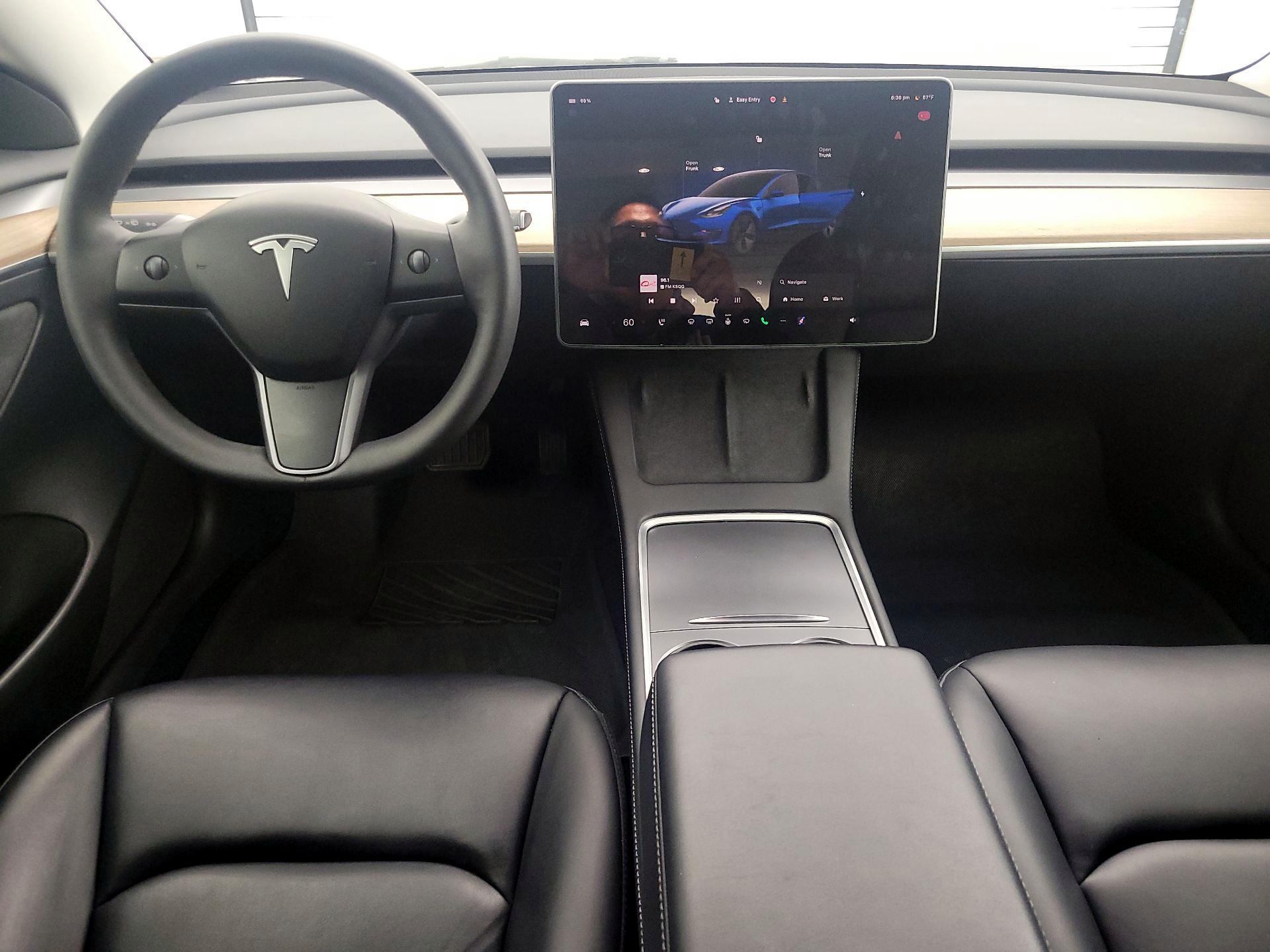 Thumbnail: 2023 Tesla Model 3 - 9