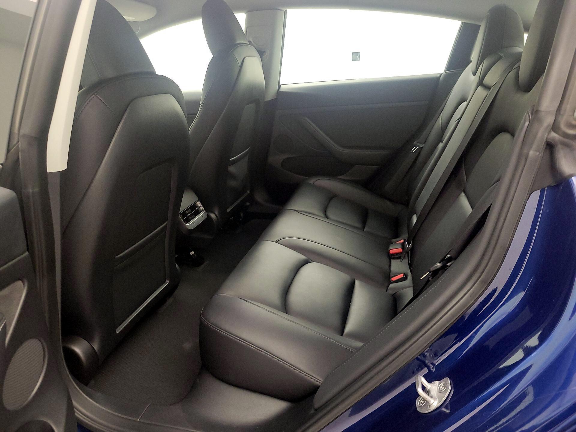 Thumbnail: 2023 Tesla Model 3 - 19