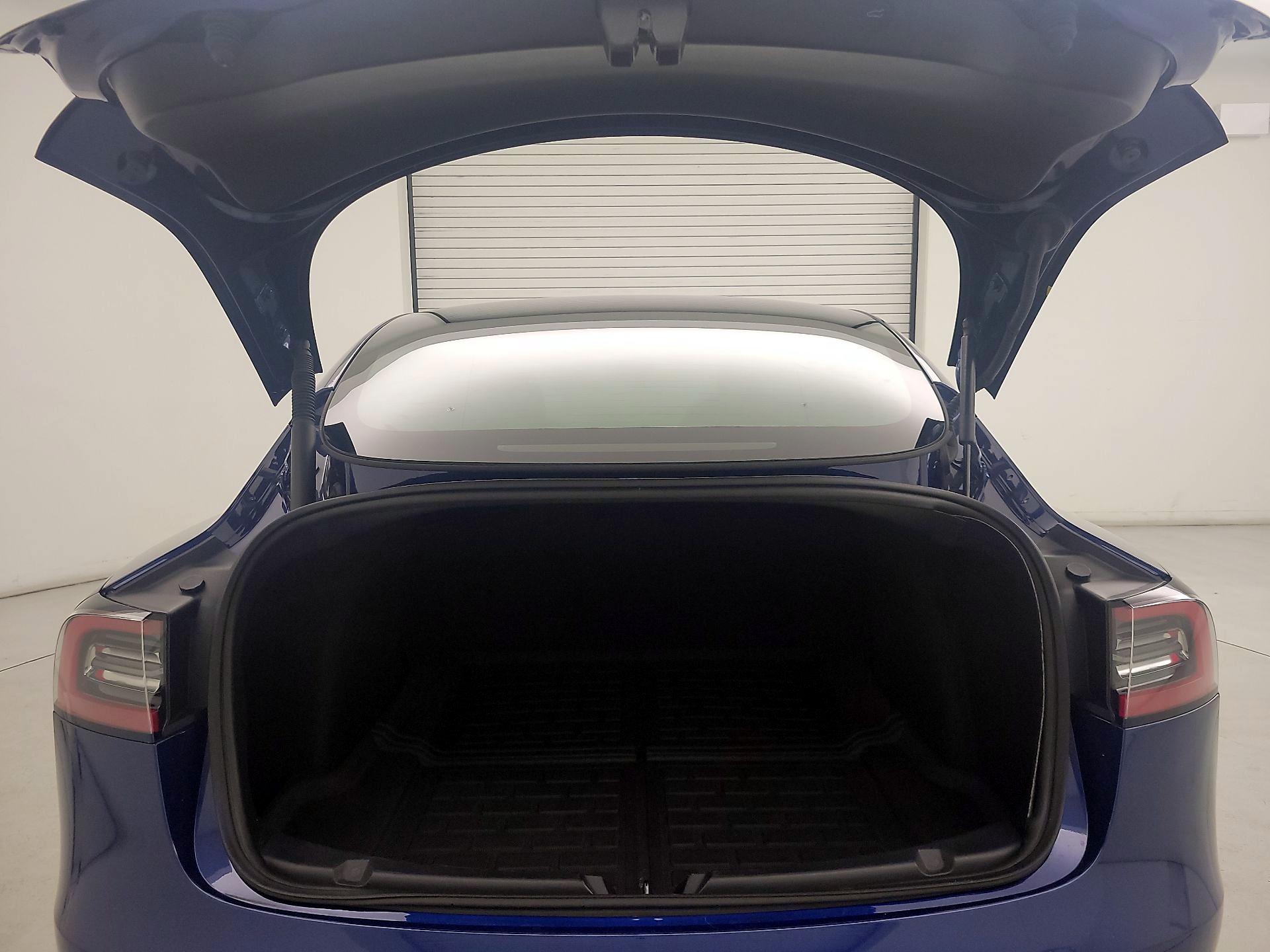 Thumbnail: 2023 Tesla Model 3 - 20