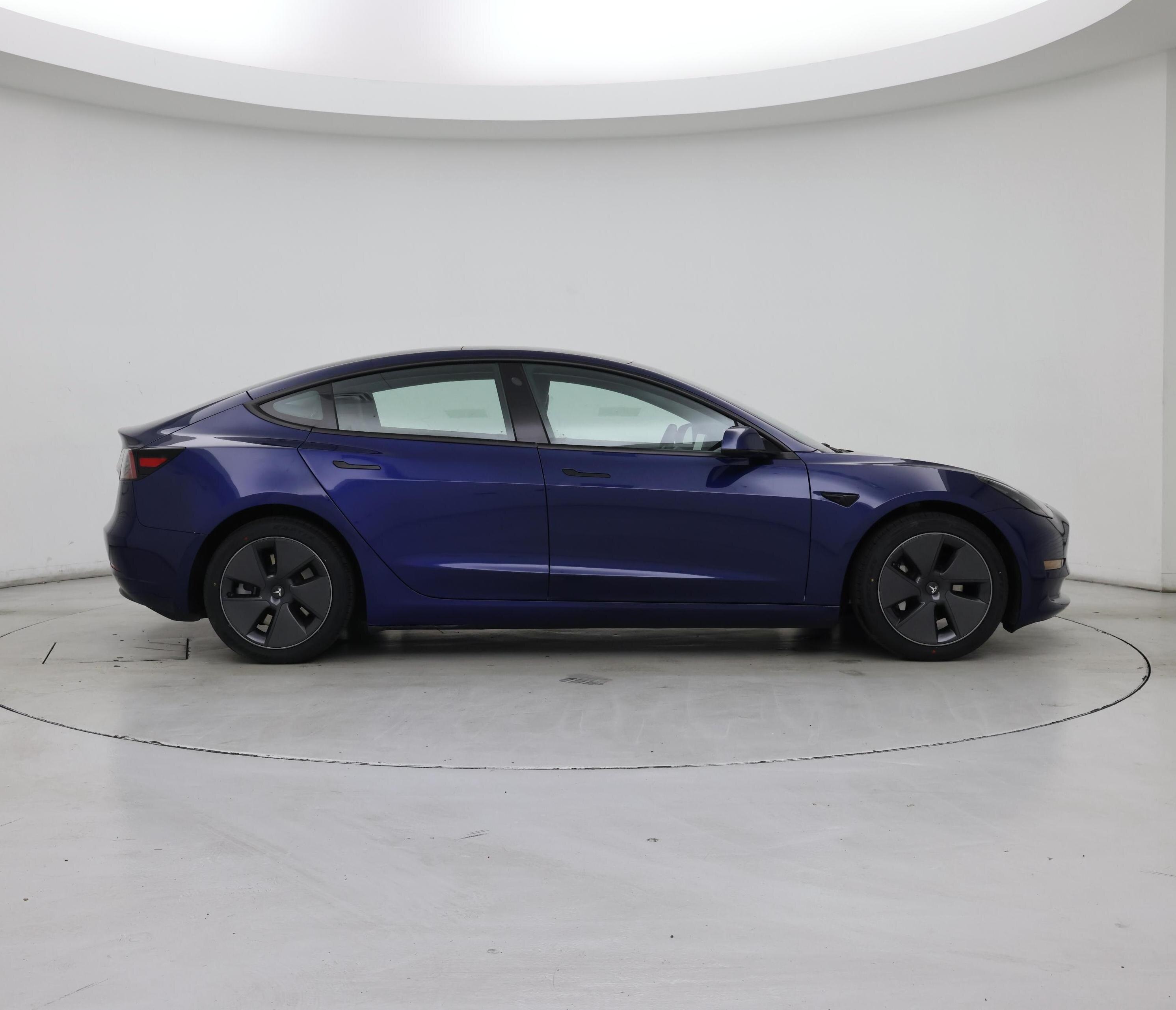 Thumbnail: 2023 Tesla Model 3 - 7