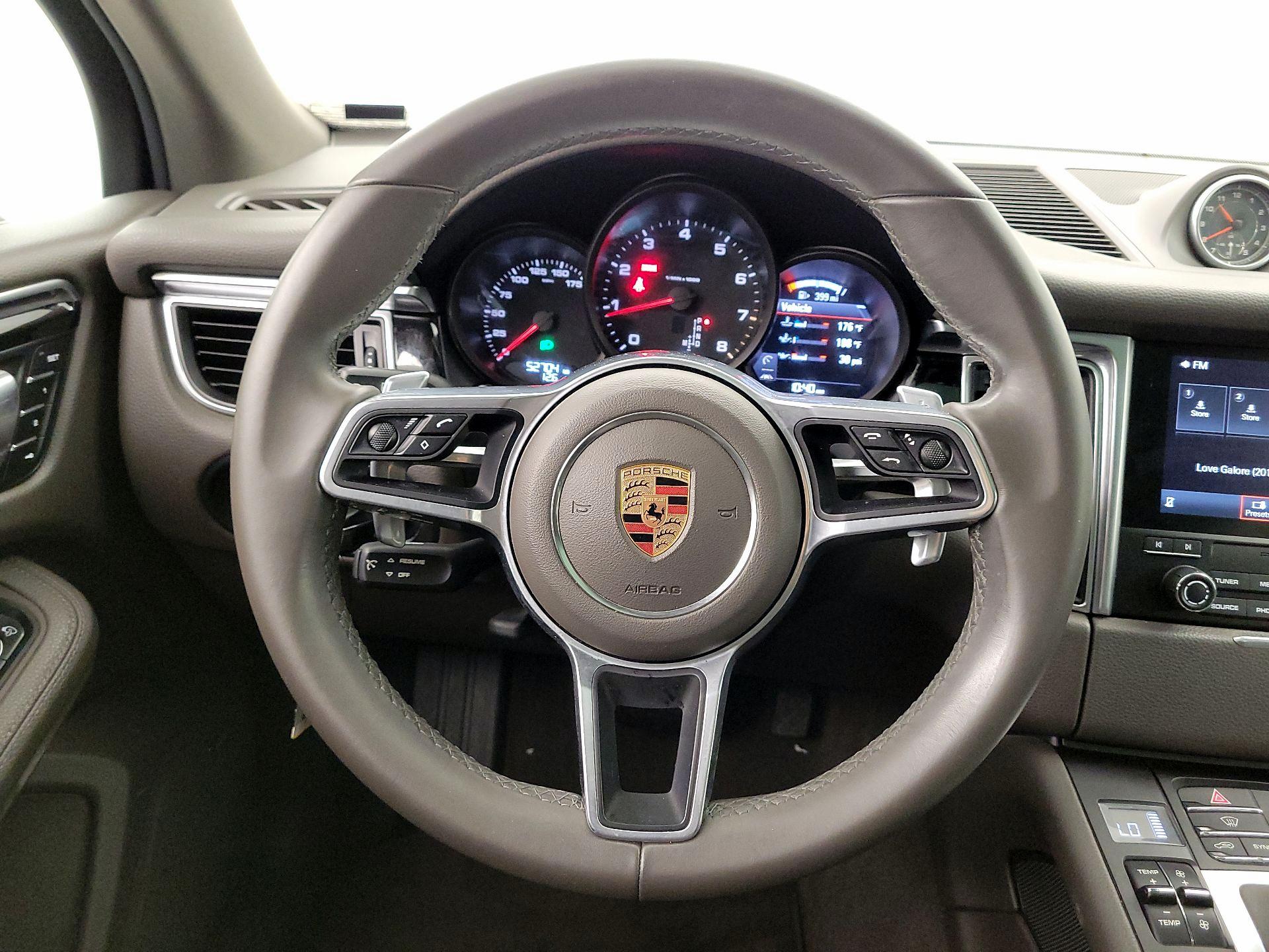 Thumbnail: 2018 Porsche Macan - 10