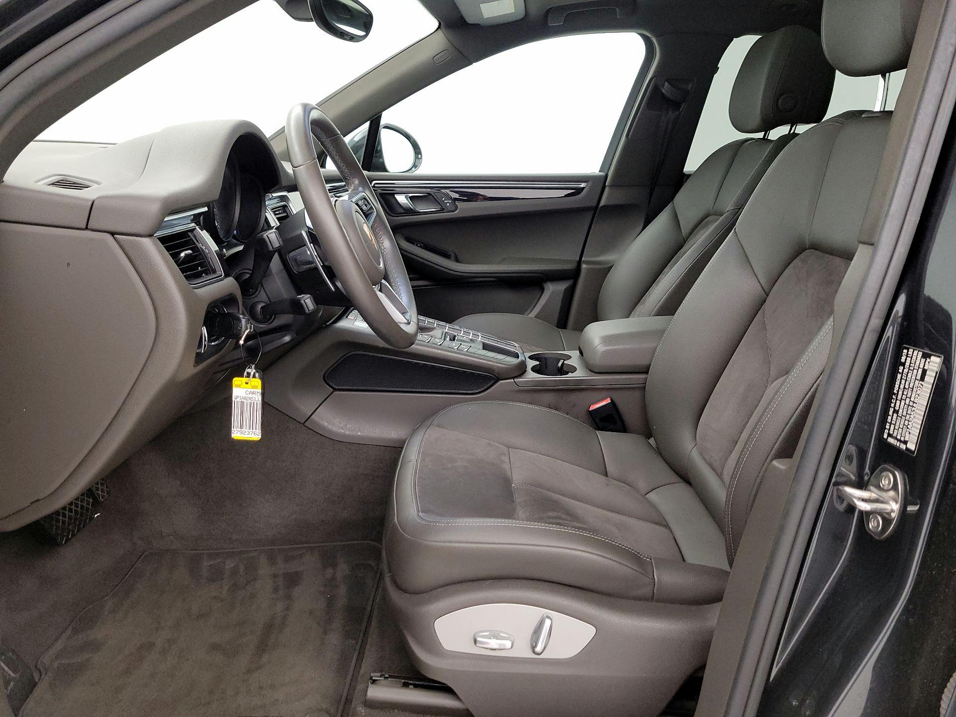 Thumbnail: 2018 Porsche Macan - 11