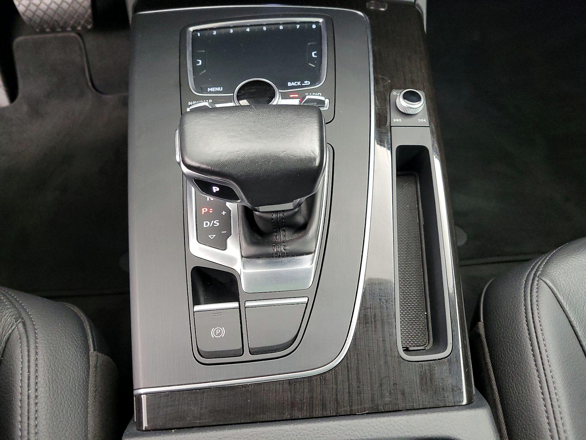 Thumbnail: 2018 Audi Q5 - 18