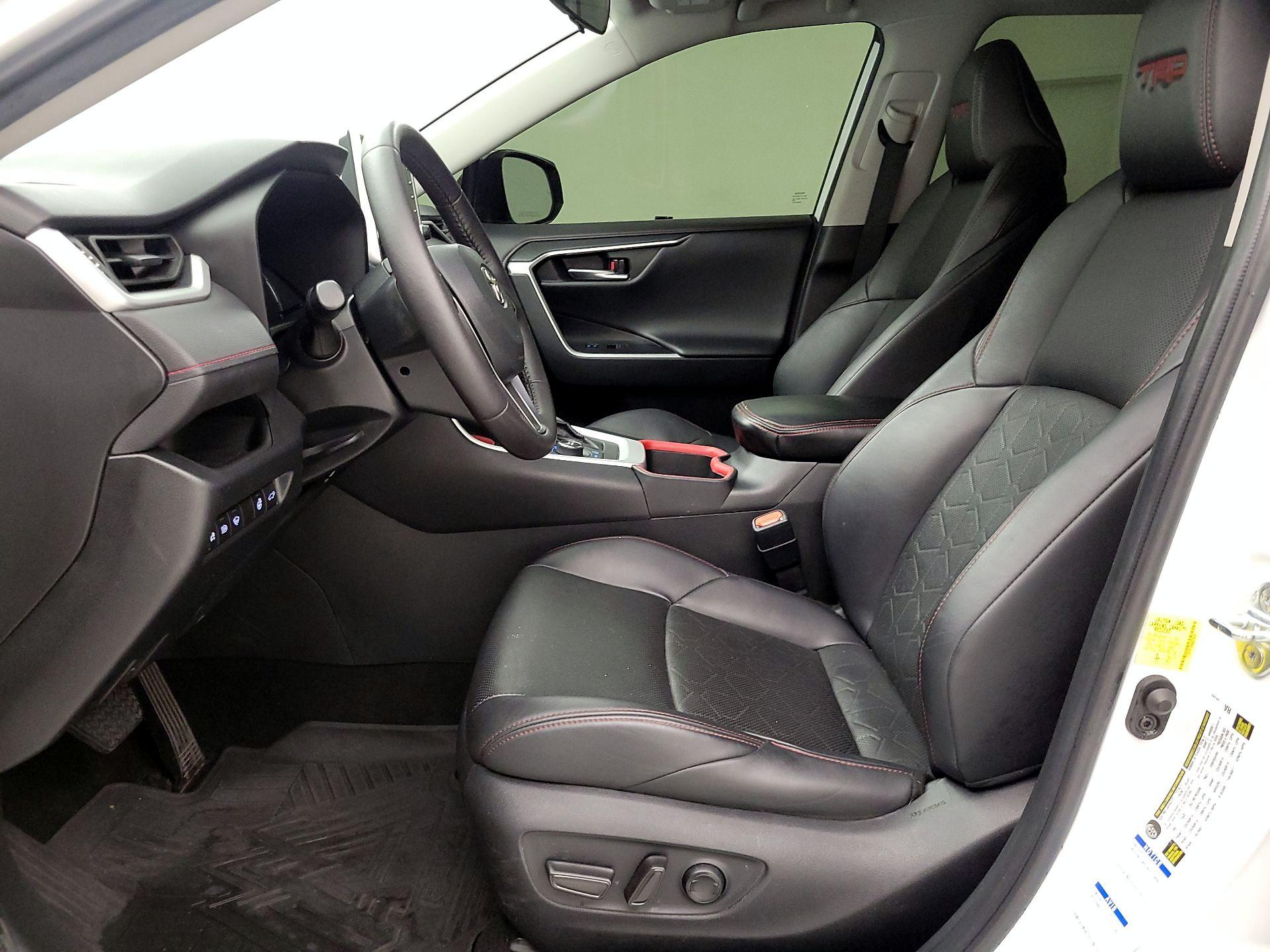 Thumbnail: 2022 Toyota RAV4 - 11