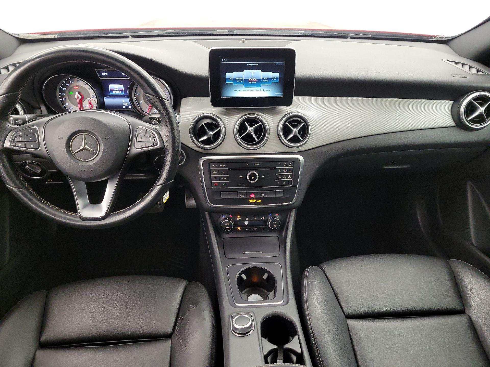 Thumbnail: 2016 Mercedes-Benz GLA - 9