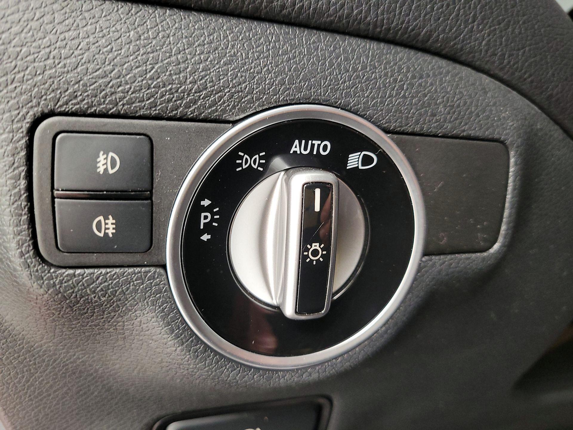 Thumbnail: 2016 Mercedes-Benz GLA - 13