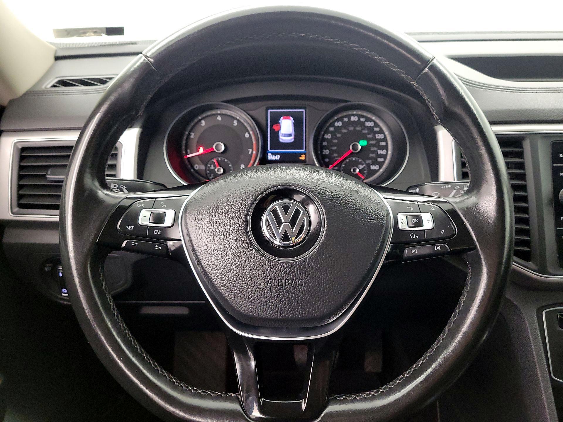 Thumbnail: 2018 Volkswagen Atlas - 10