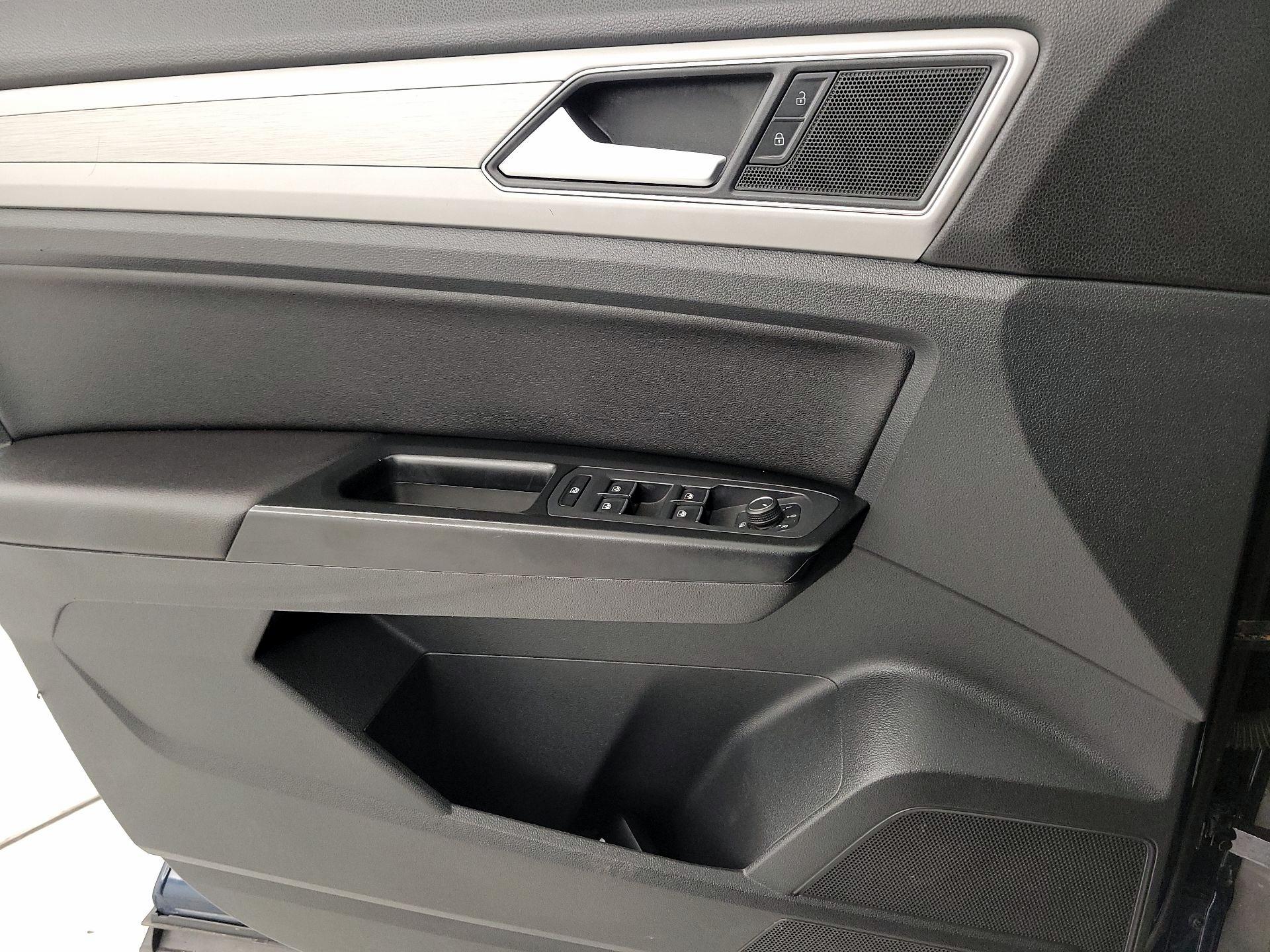 Thumbnail: 2018 Volkswagen Atlas - 12