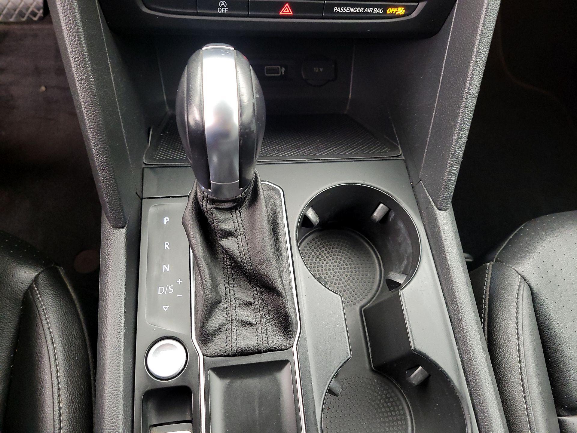 Thumbnail: 2018 Volkswagen Atlas - 17