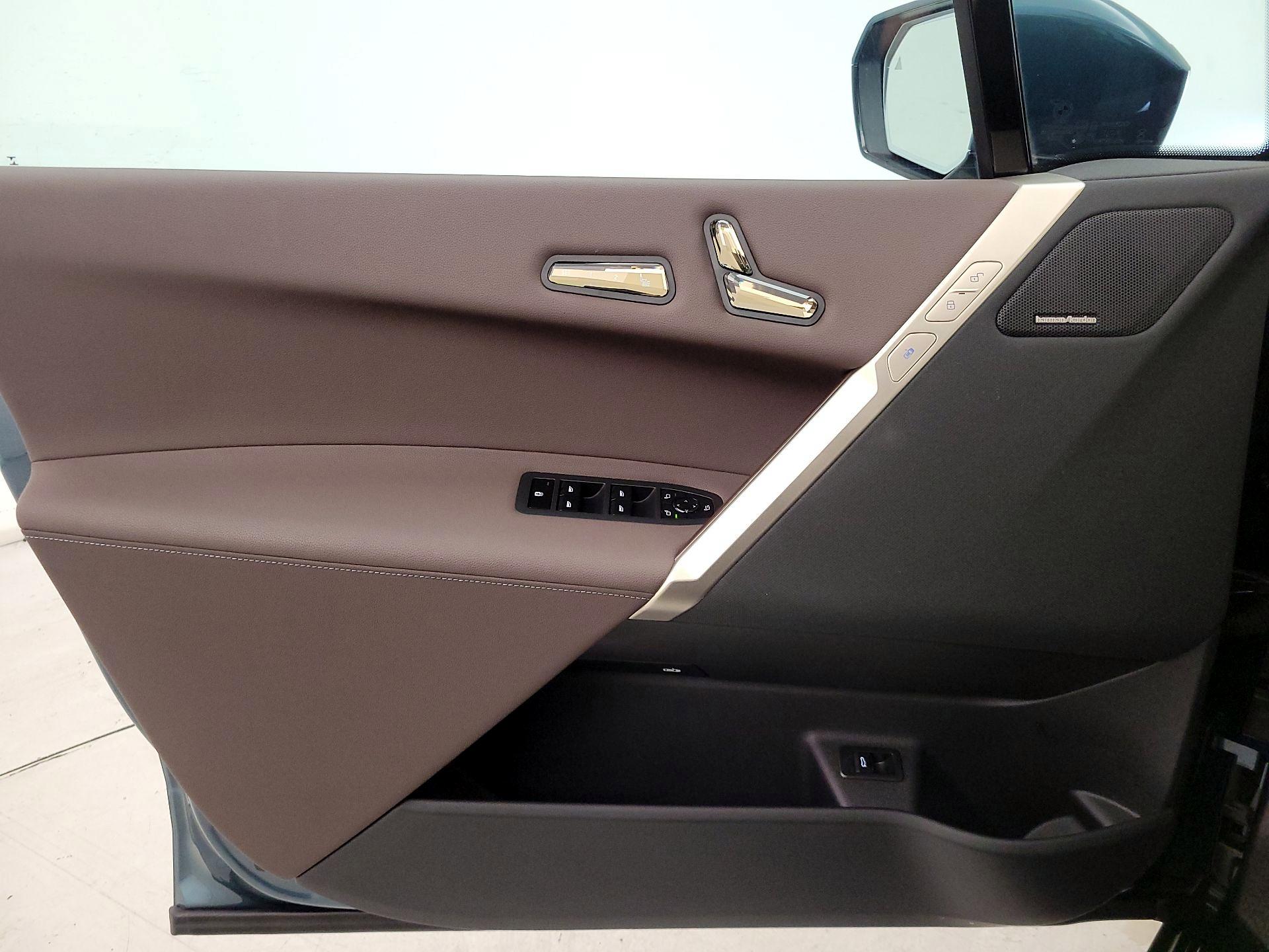 Thumbnail: 2023 BMW iX - 12