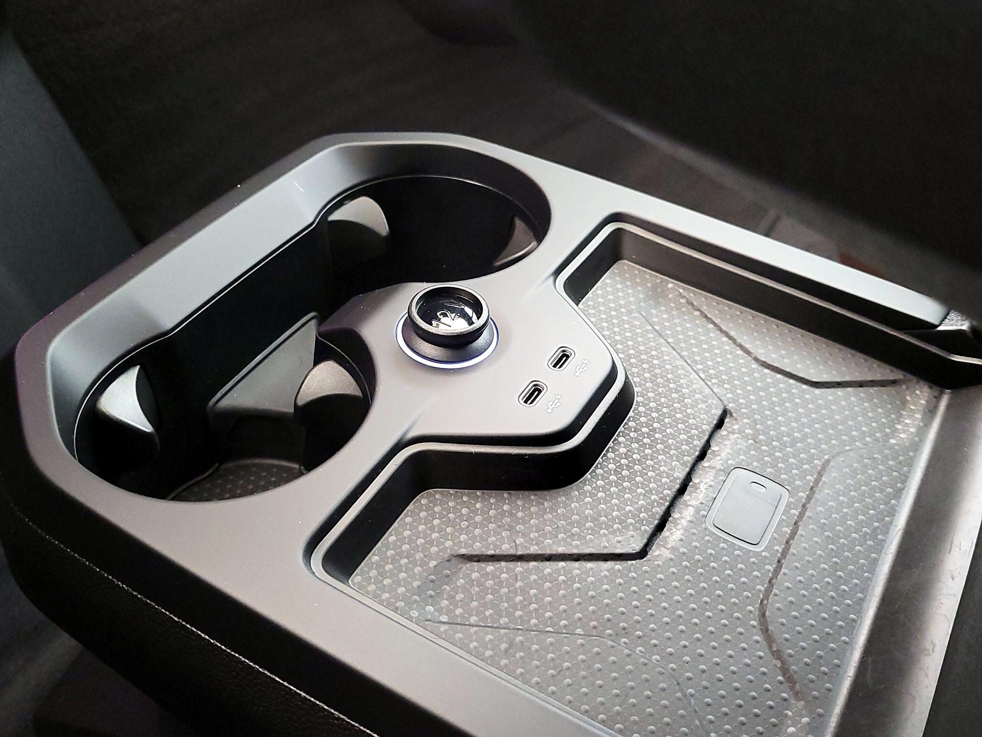 Thumbnail: 2023 BMW iX - 19