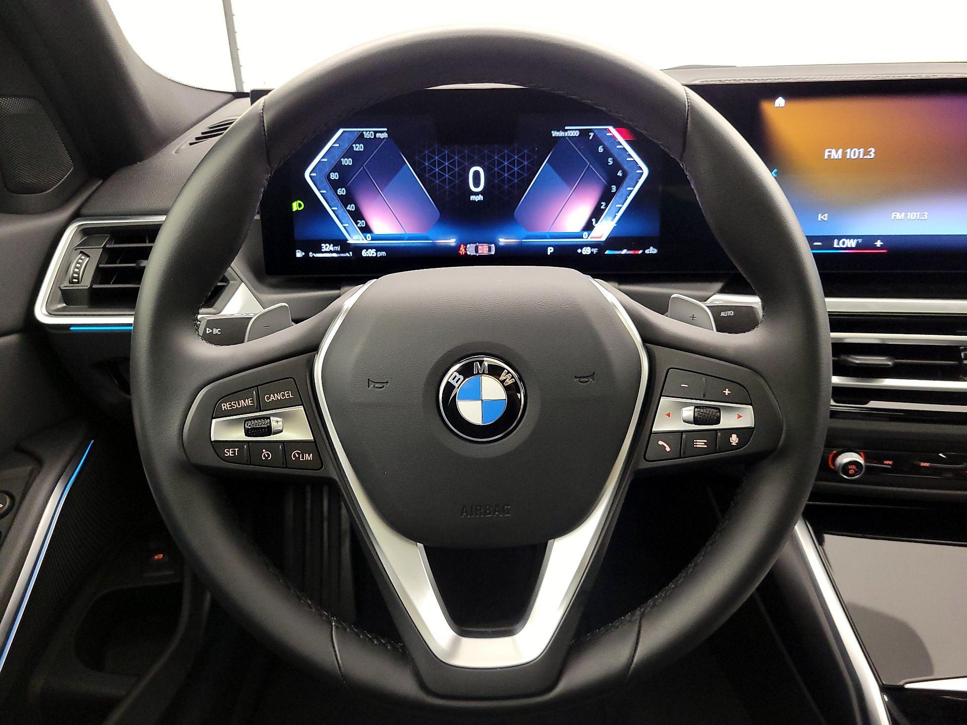 Thumbnail: 2024 BMW 3 Series - 10