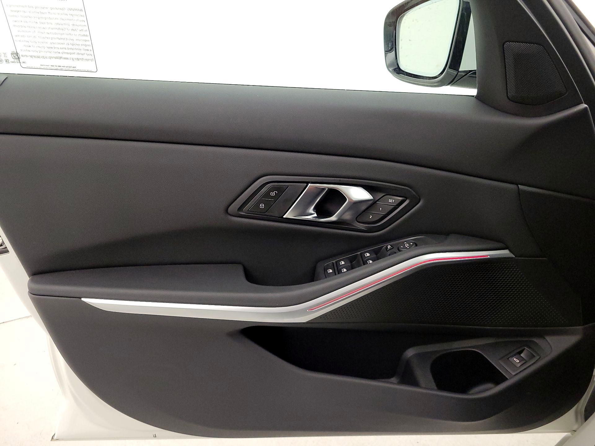 Thumbnail: 2024 BMW 3 Series - 12