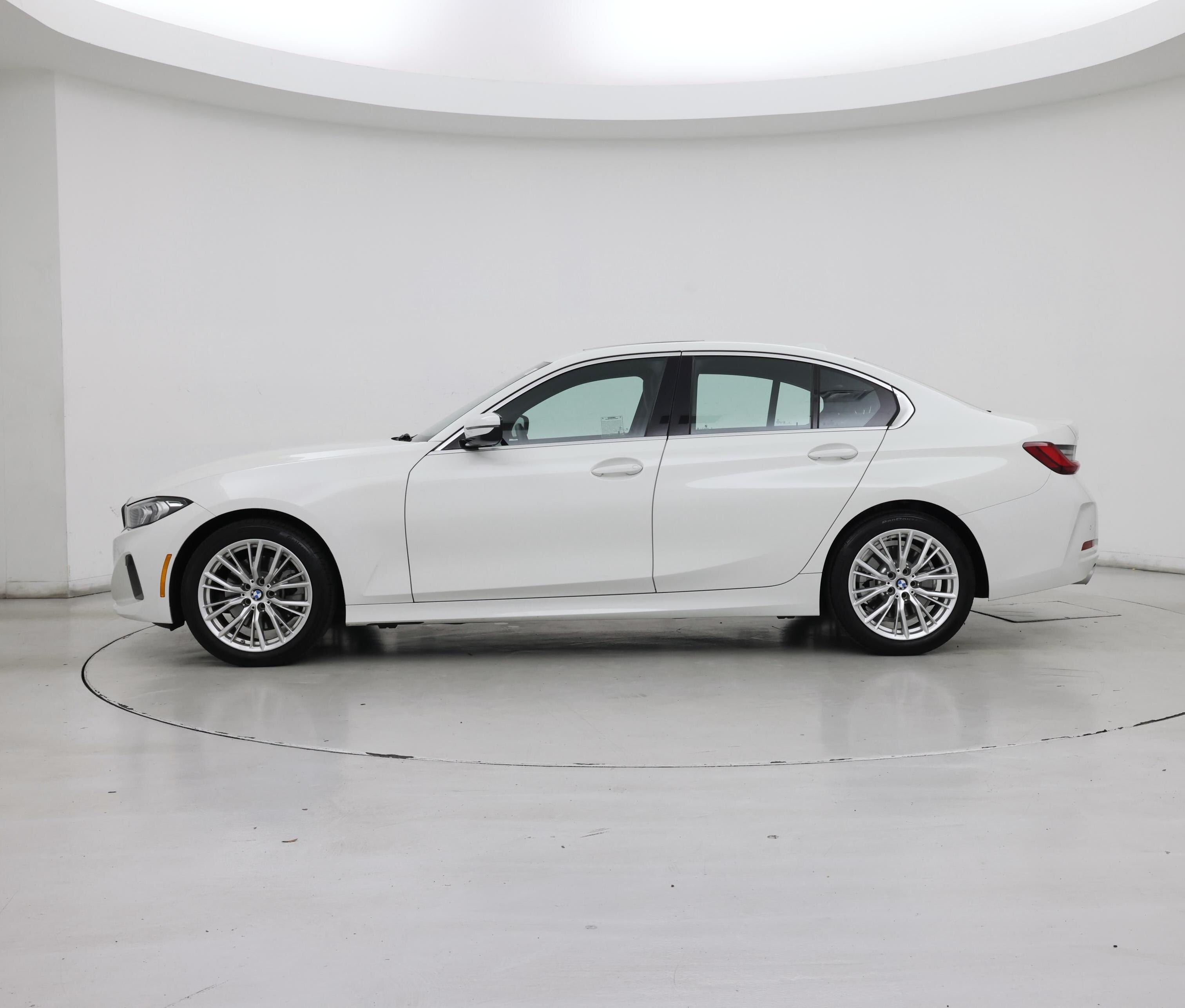 Thumbnail: 2024 BMW 3 Series - 3