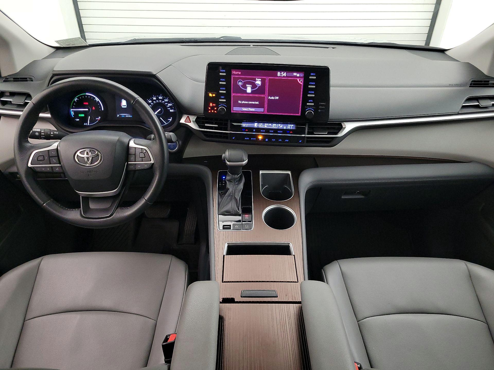 Thumbnail: 2022 Toyota Sienna - 9