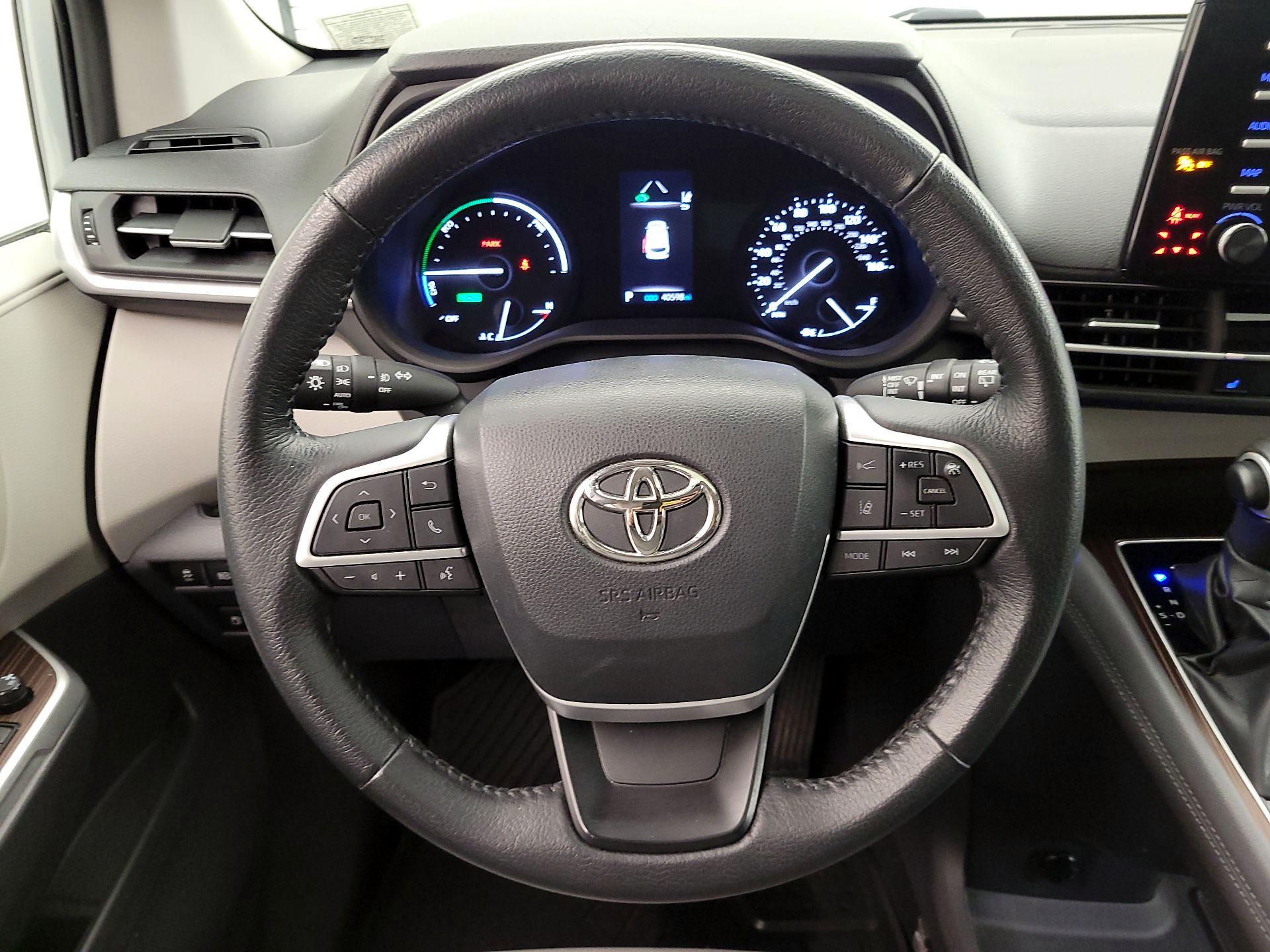 Thumbnail: 2022 Toyota Sienna - 10