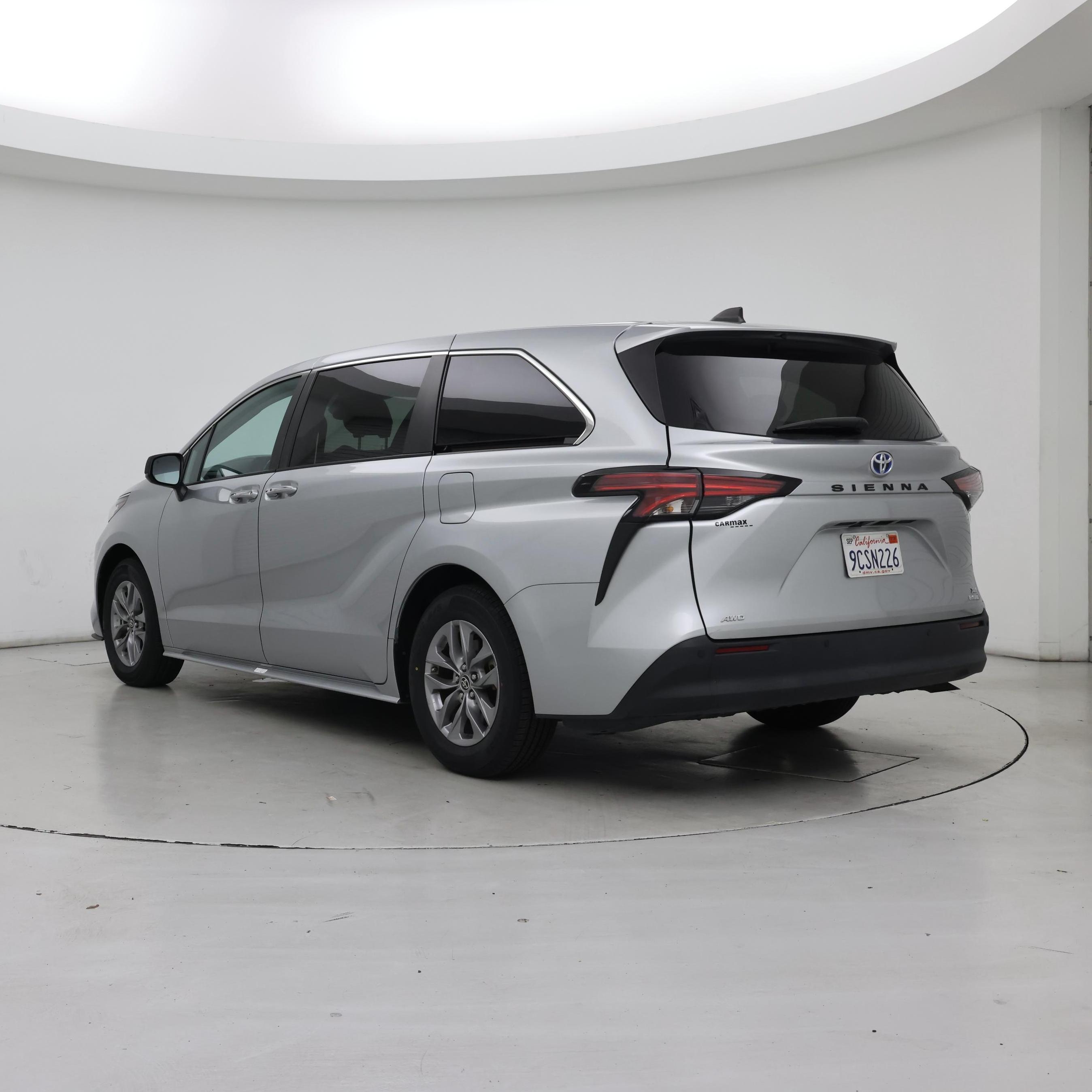 Thumbnail: 2022 Toyota Sienna - 2