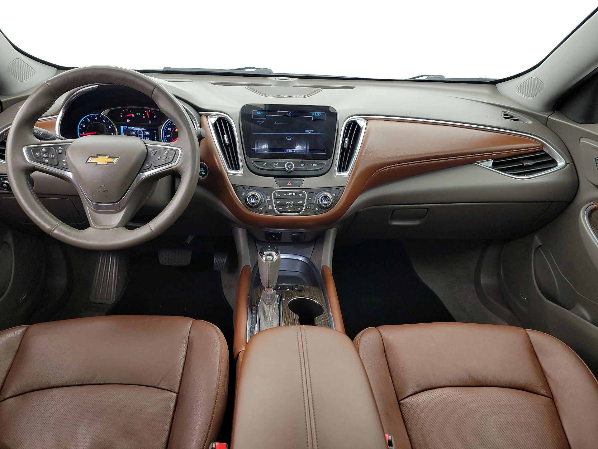 Thumbnail: 2016 Chevrolet Malibu - 9