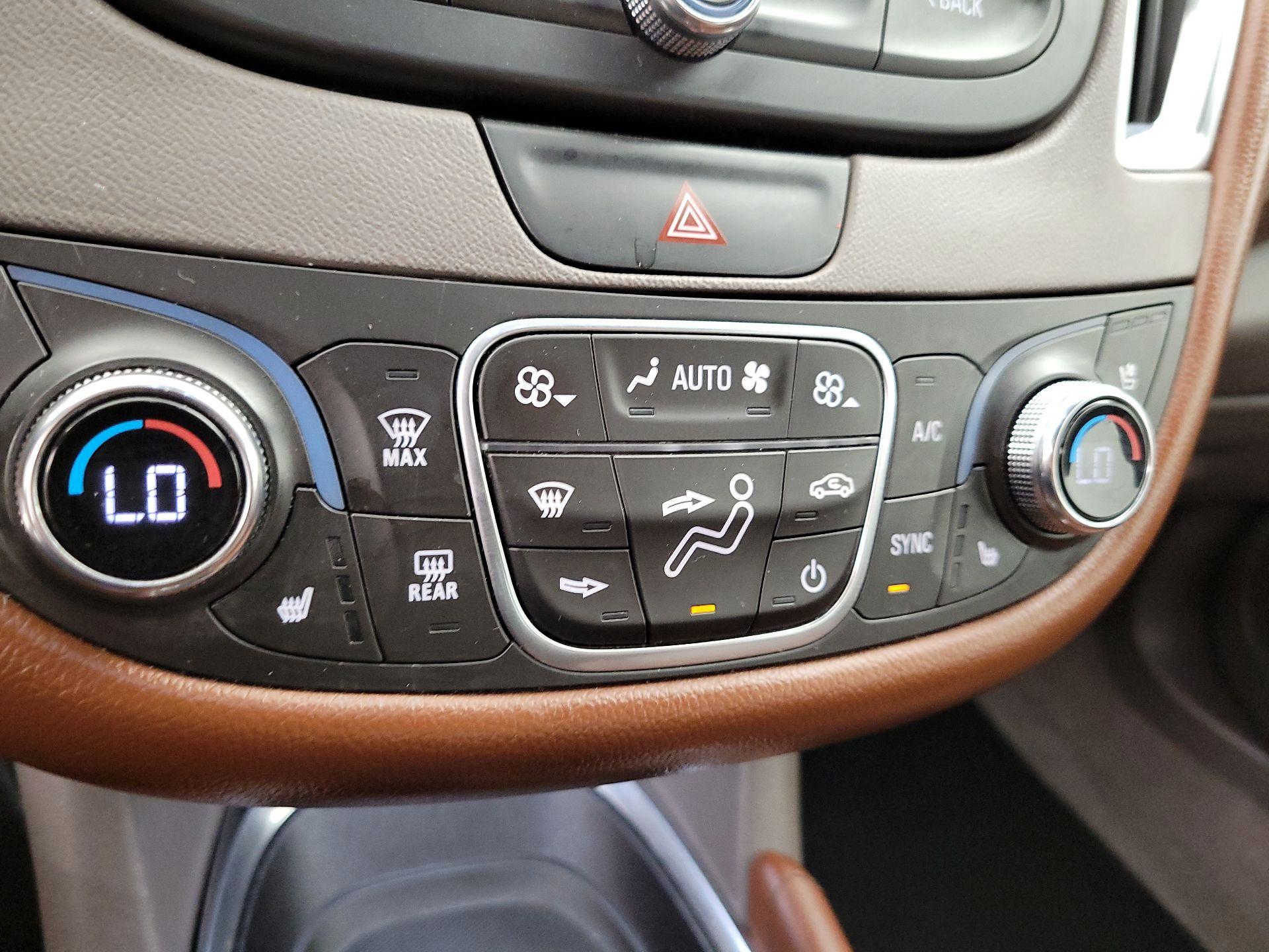 Thumbnail: 2016 Chevrolet Malibu - 17