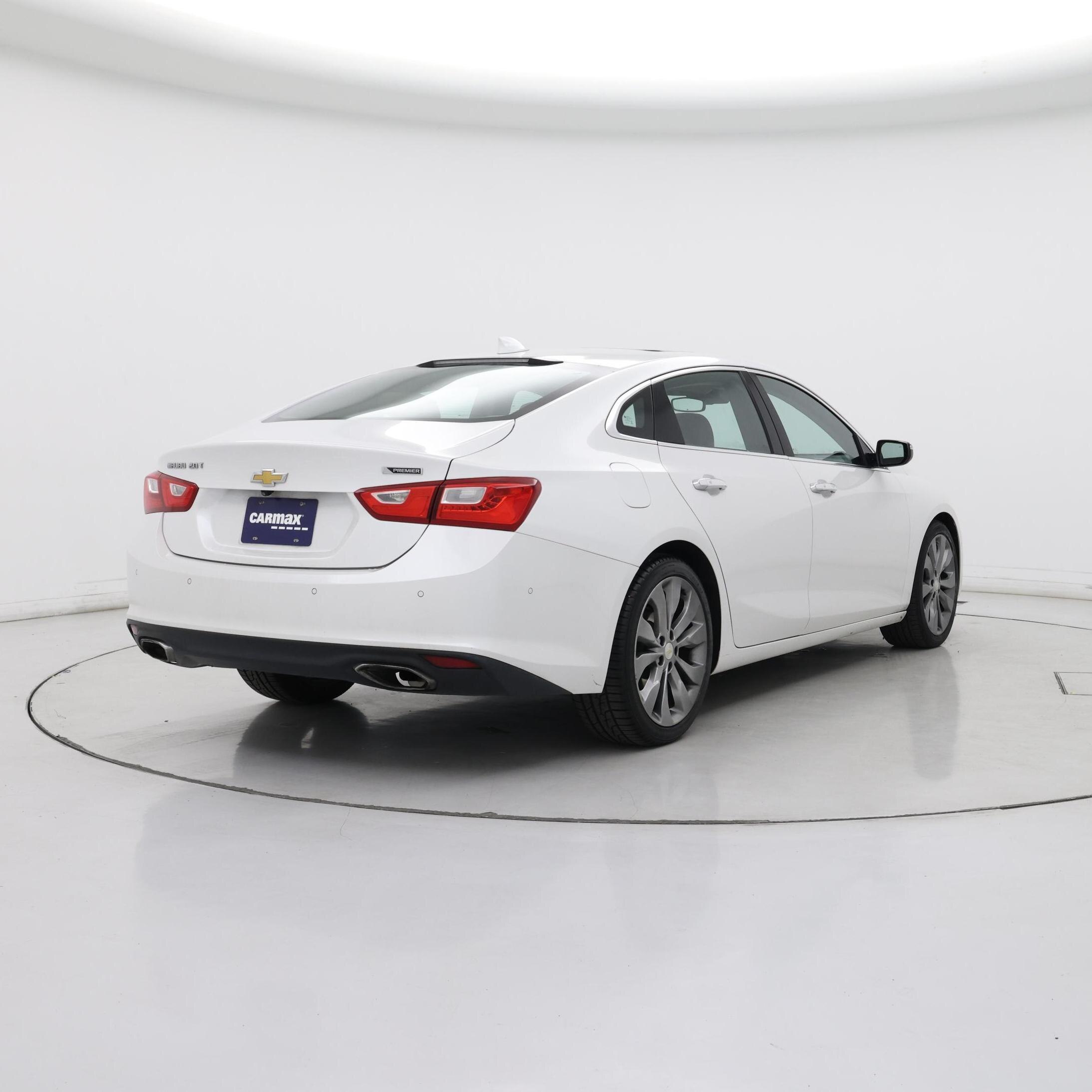 Thumbnail: 2016 Chevrolet Malibu - 8