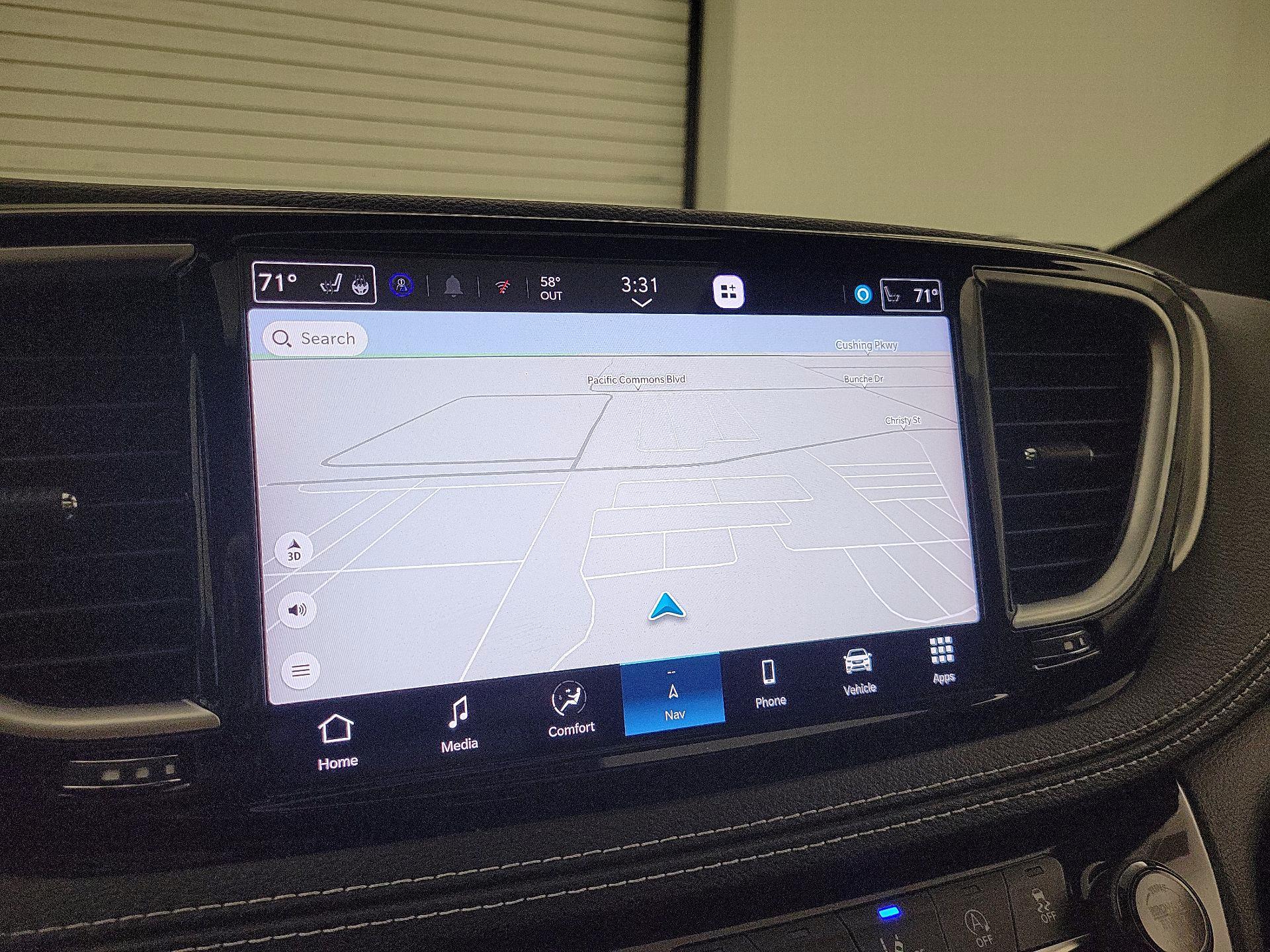 Thumbnail: 2023 Chrysler Pacifica - 14