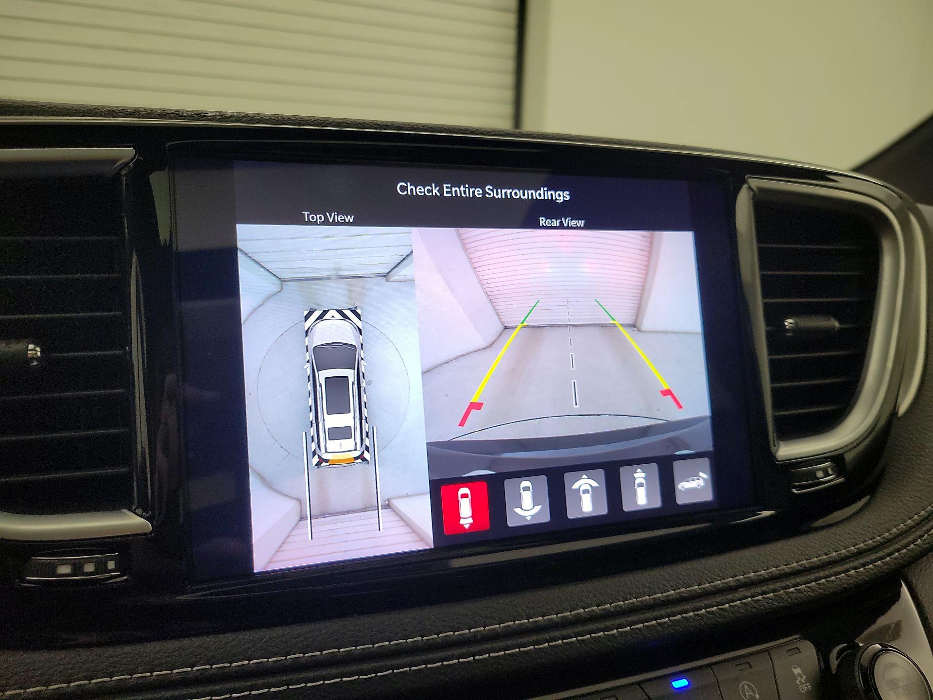 Thumbnail: 2023 Chrysler Pacifica - 15