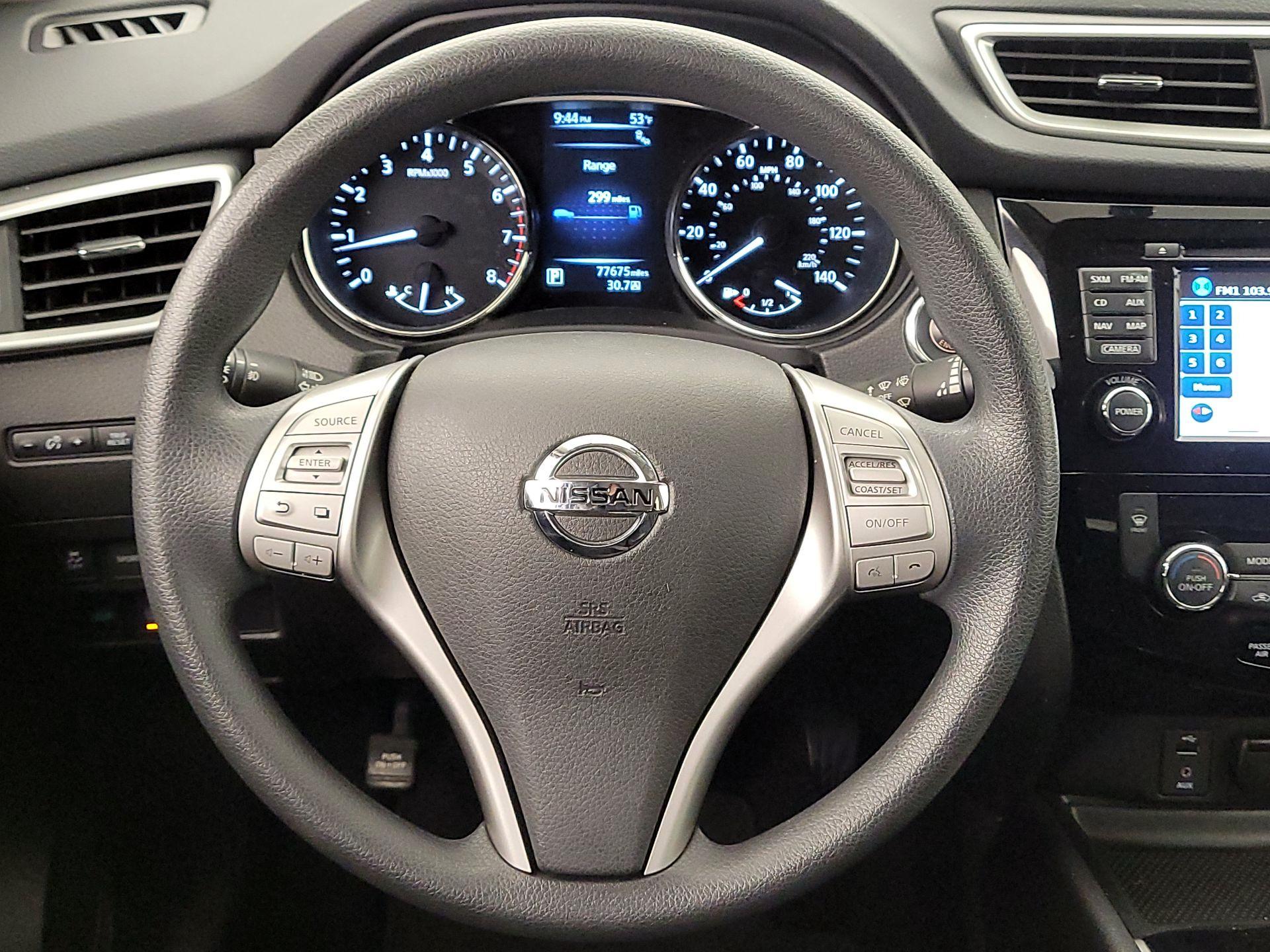 Thumbnail: 2016 Nissan Rogue - 10