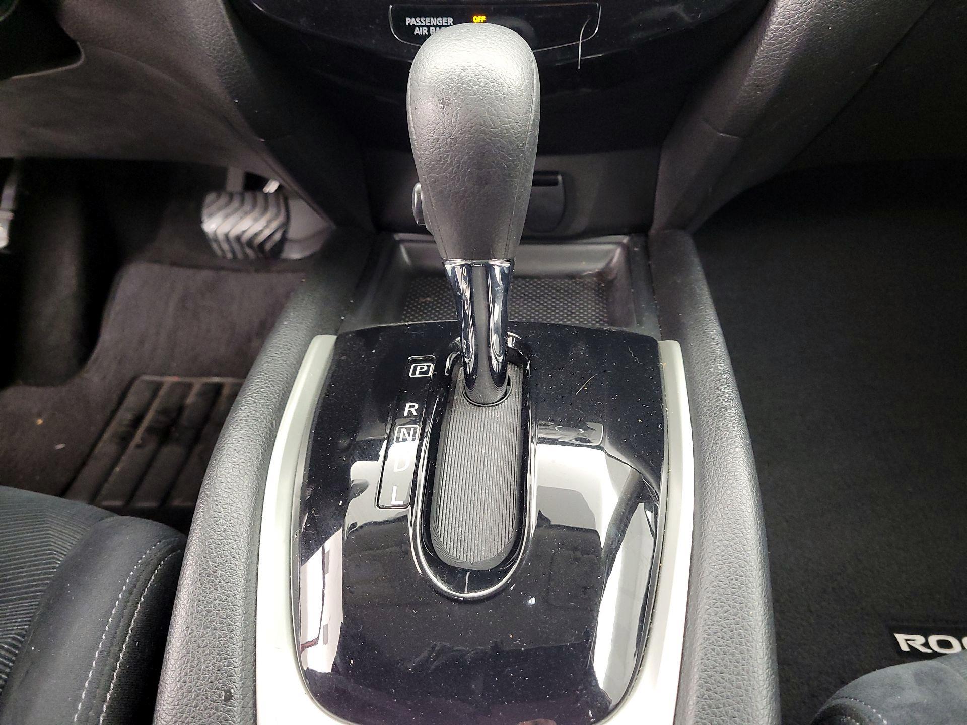 Thumbnail: 2016 Nissan Rogue - 18