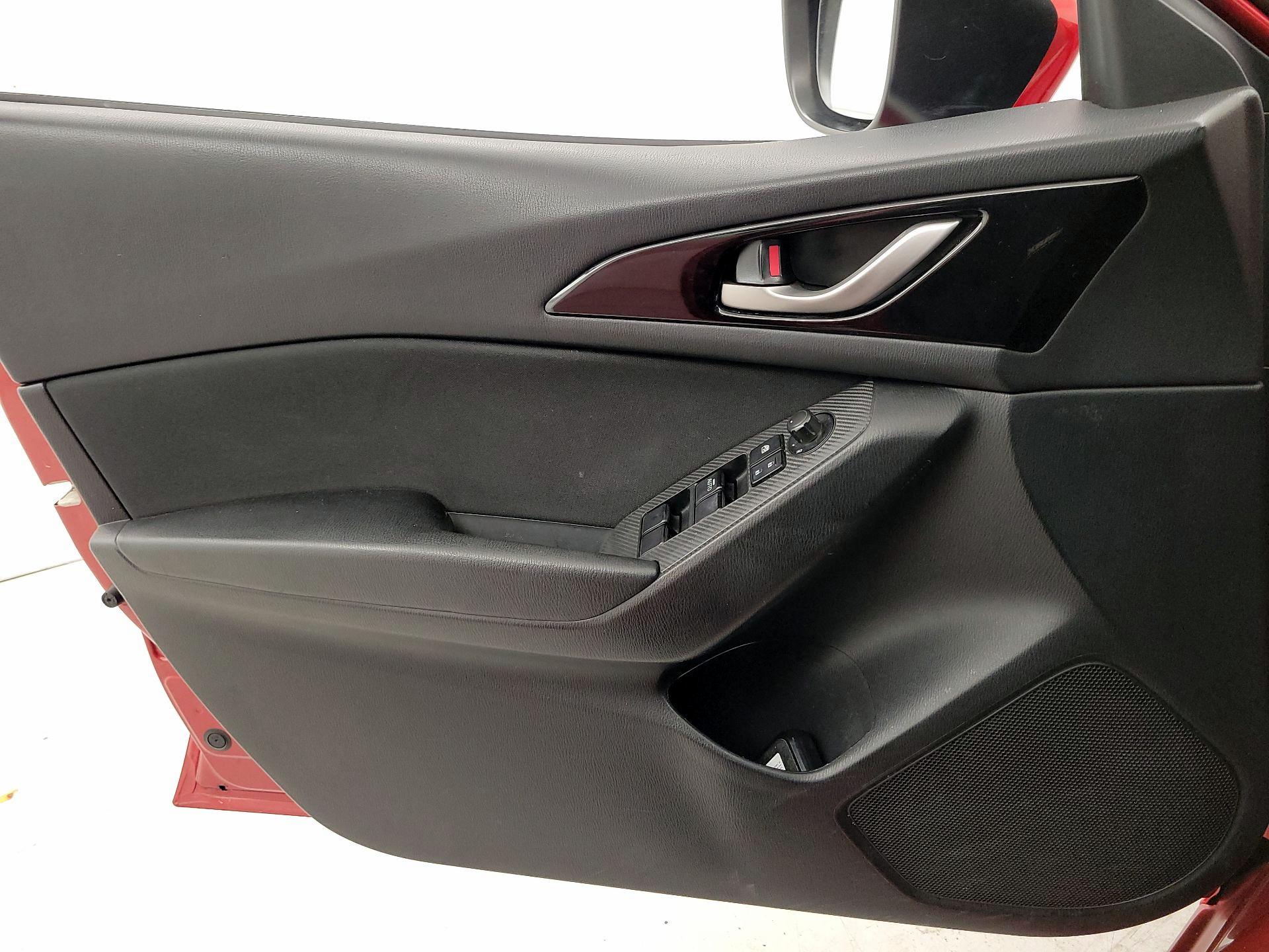 Thumbnail: 2016 Mazda Mazda3 - 12