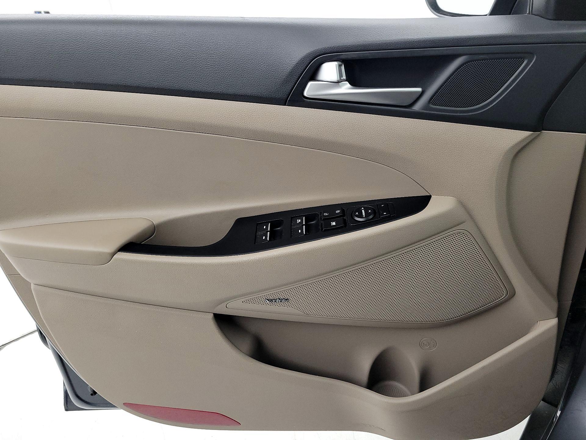 Thumbnail: 2019 Hyundai Tucson - 12