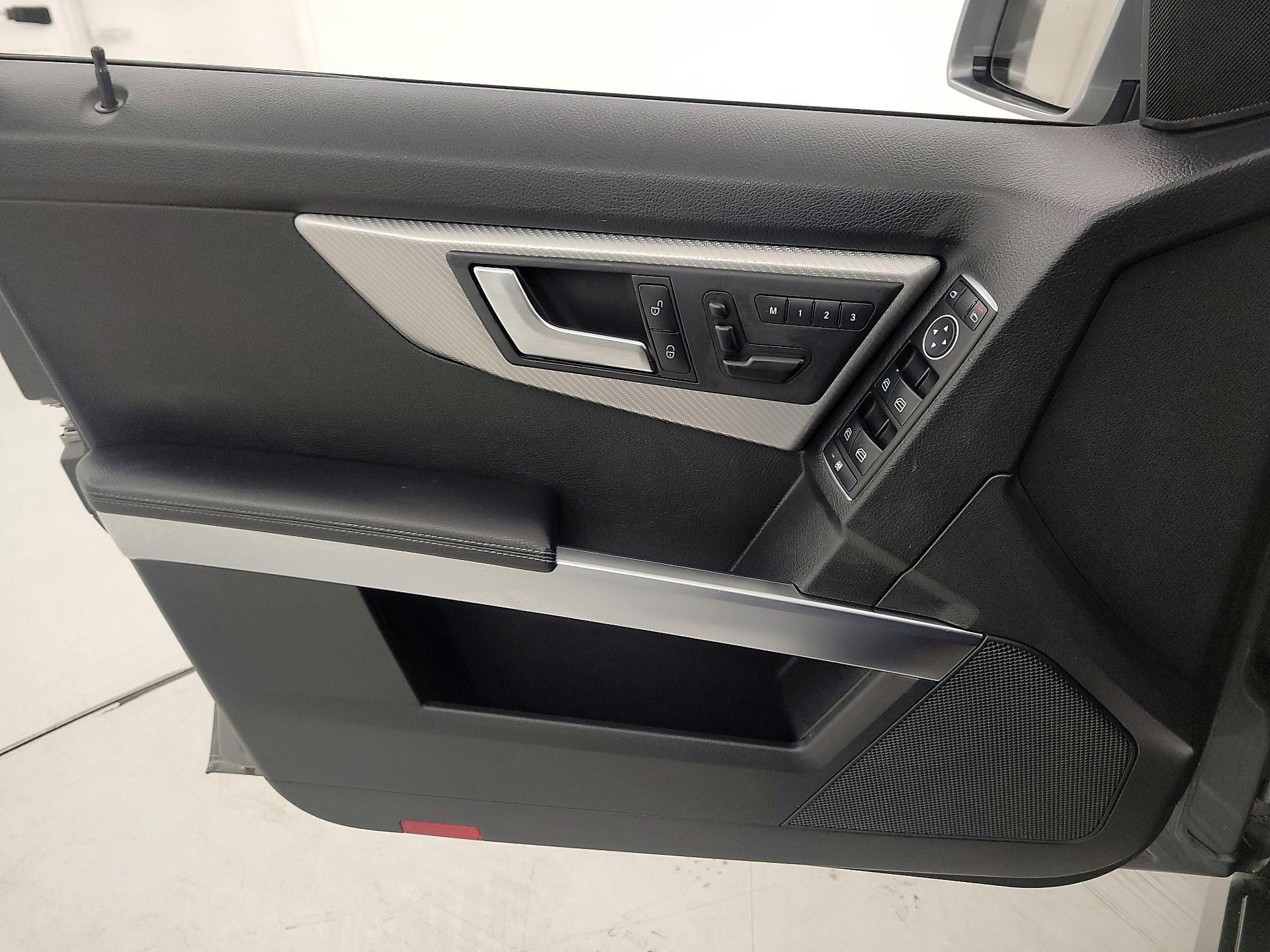 Thumbnail: 2015 Mercedes-Benz GLK - 12