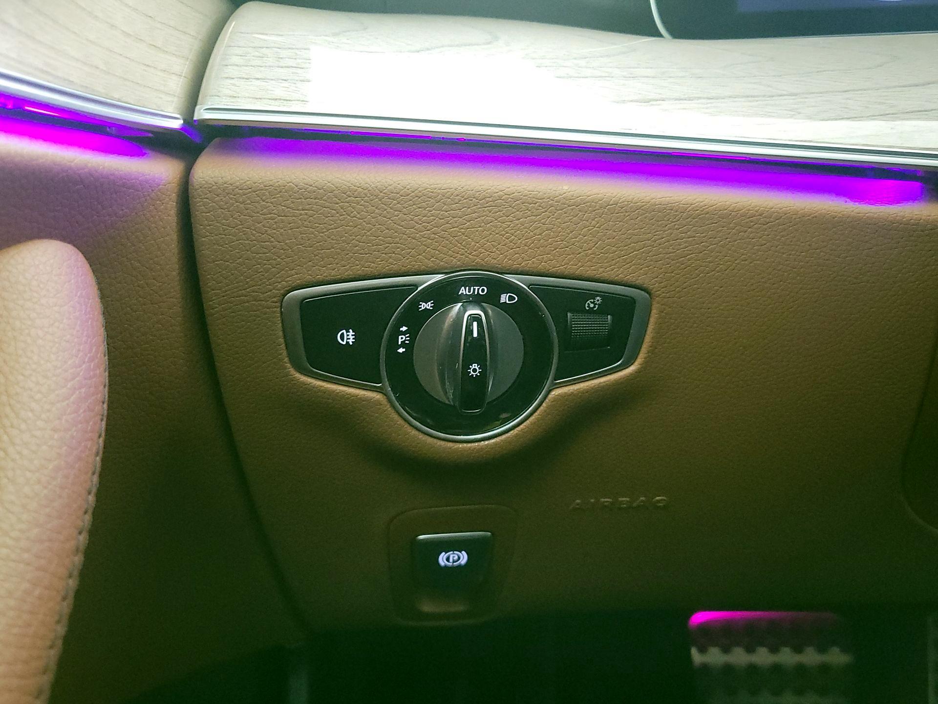 Thumbnail: 2020 Mercedes-Benz E-Class - 13