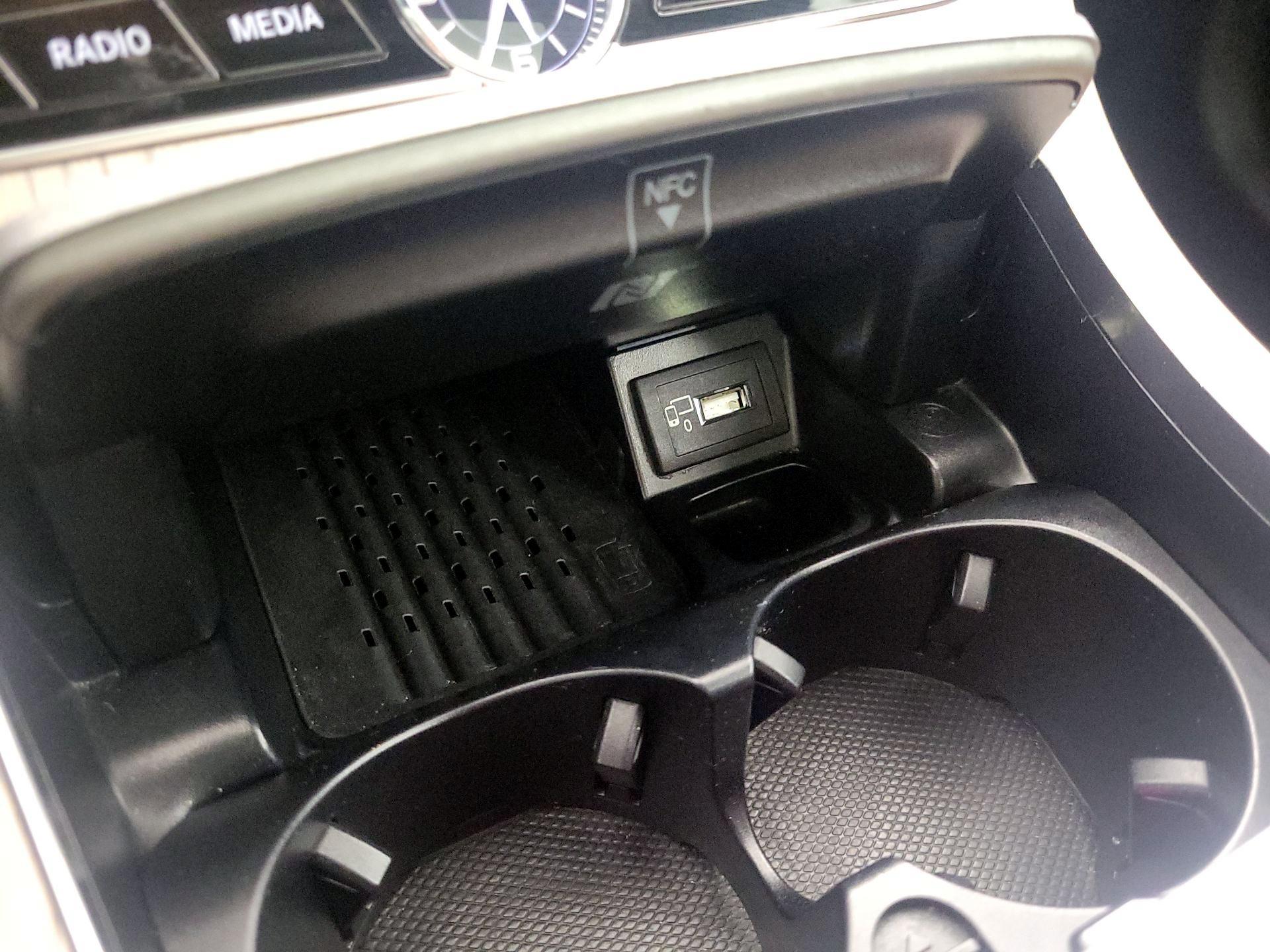 Thumbnail: 2020 Mercedes-Benz E-Class - 19