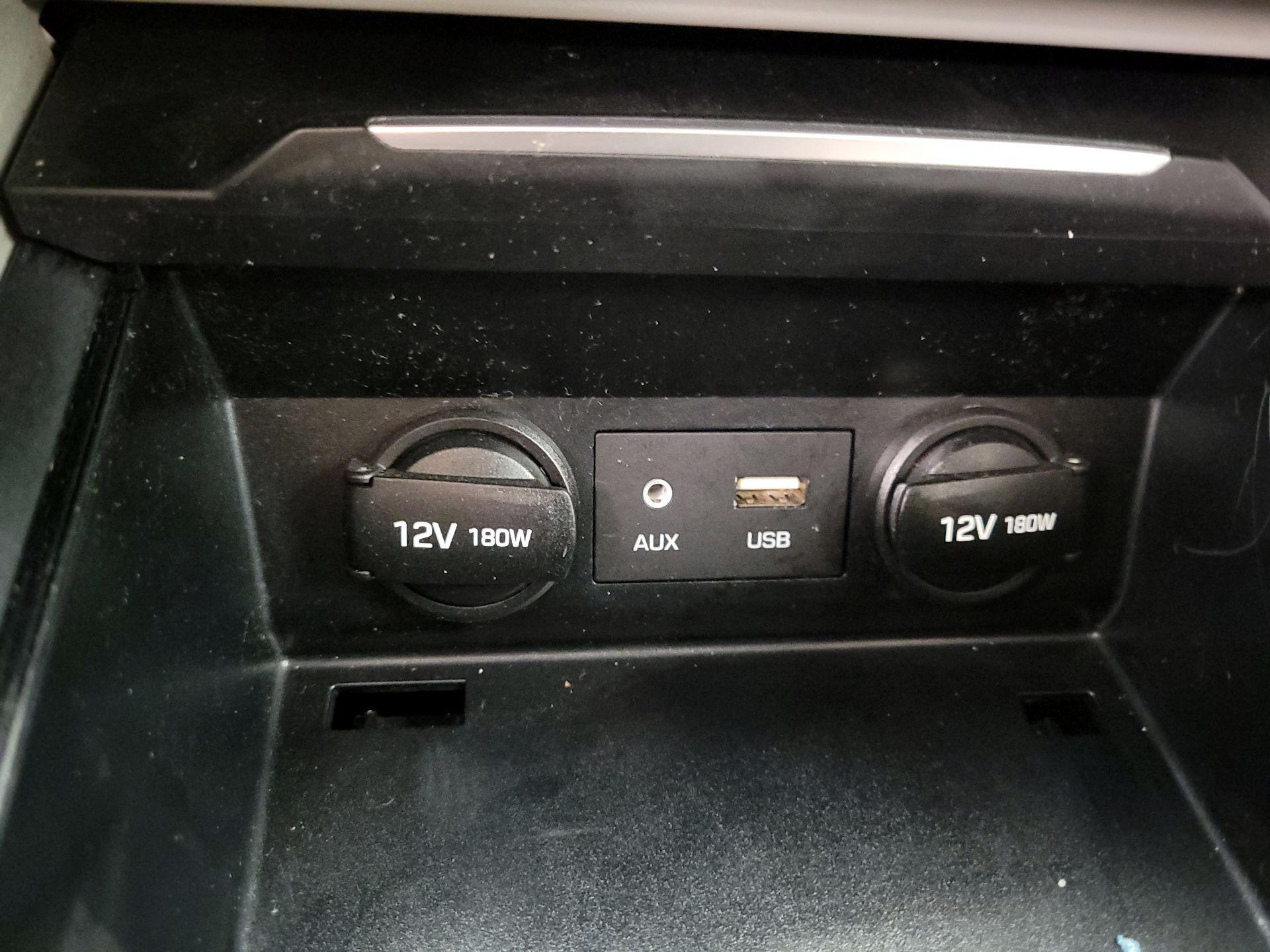 Thumbnail: 2018 Hyundai Elantra - 17