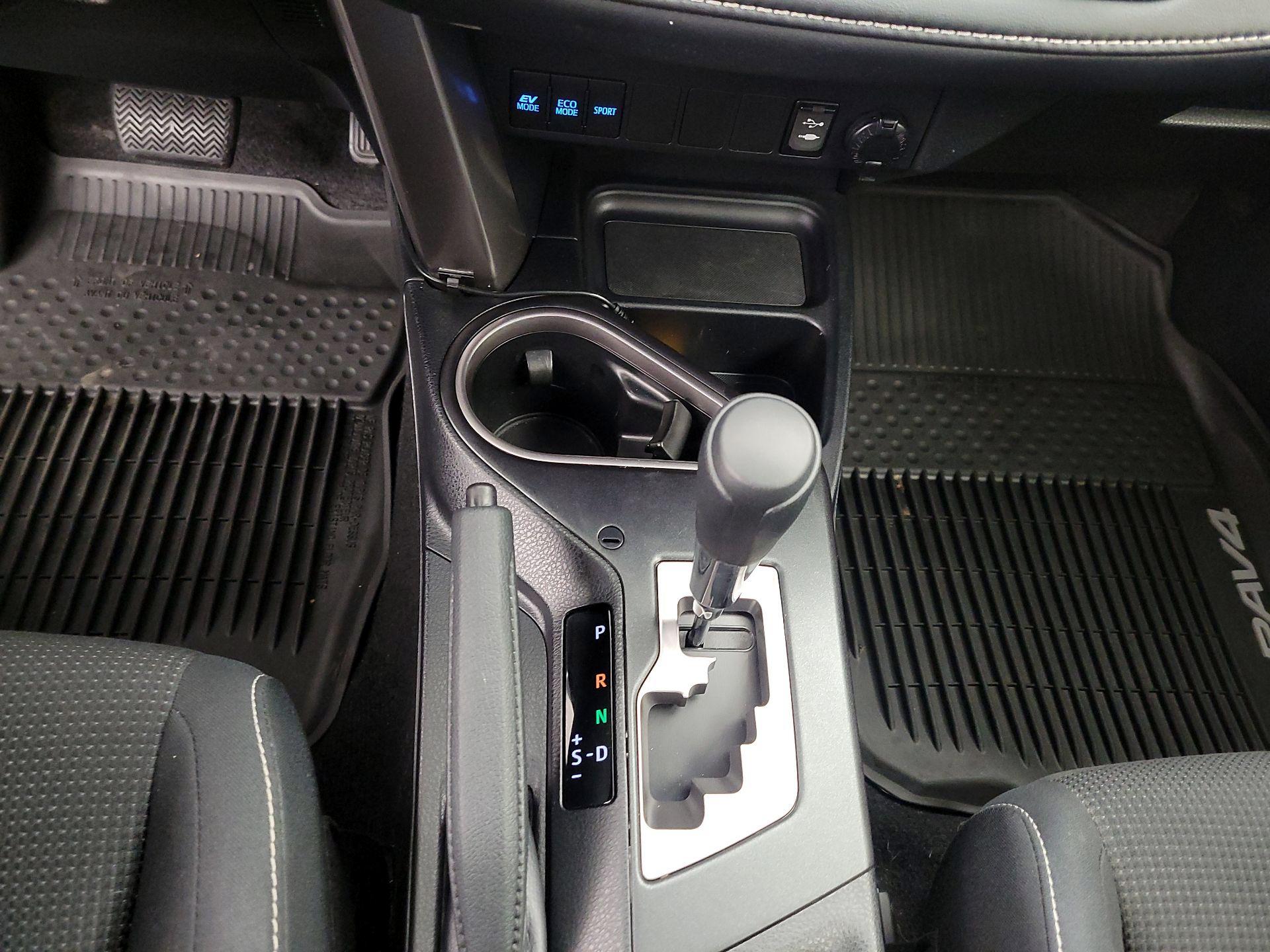 Thumbnail: 2017 Toyota RAV4 - 17