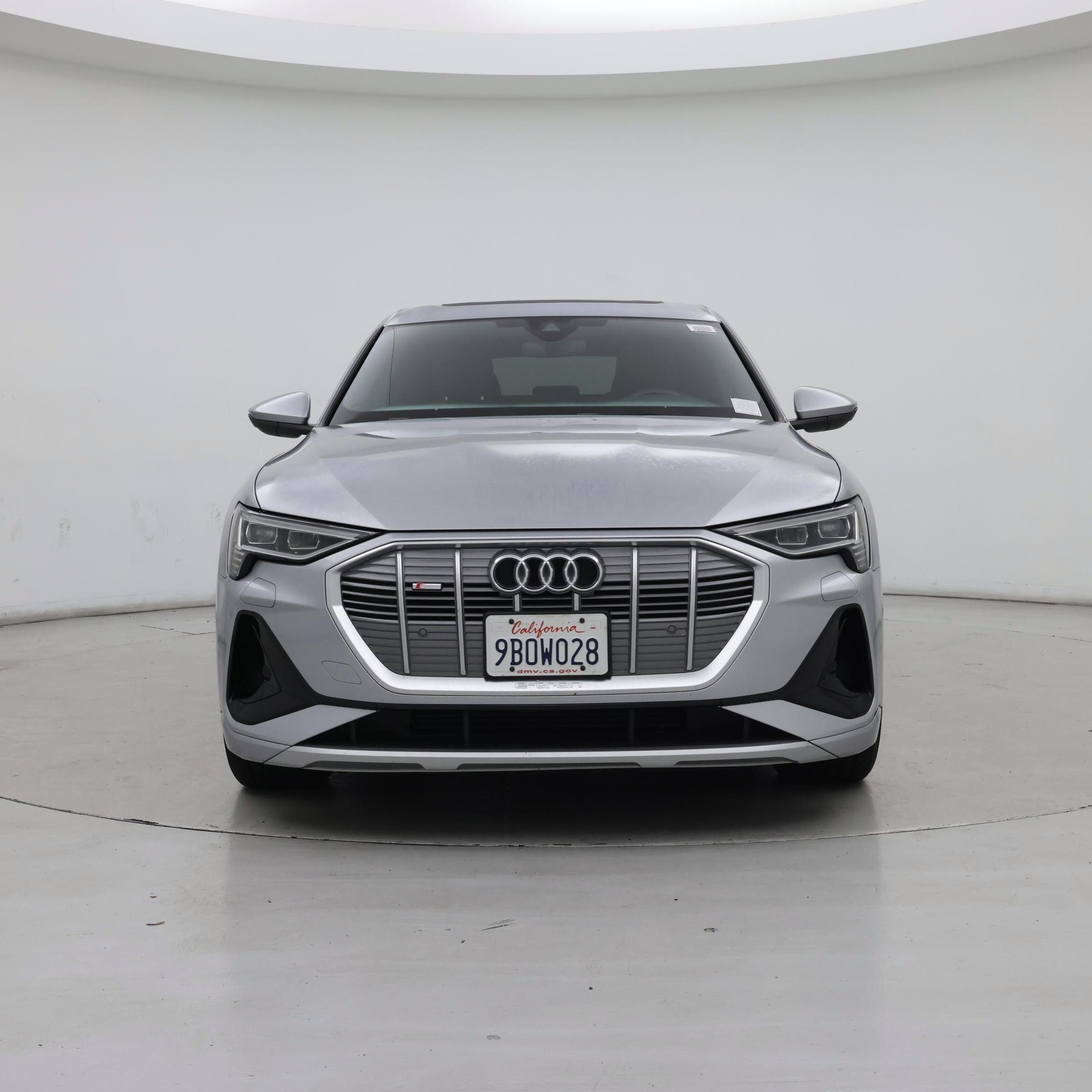 Thumbnail: 2022 Audi e-tron S - 5