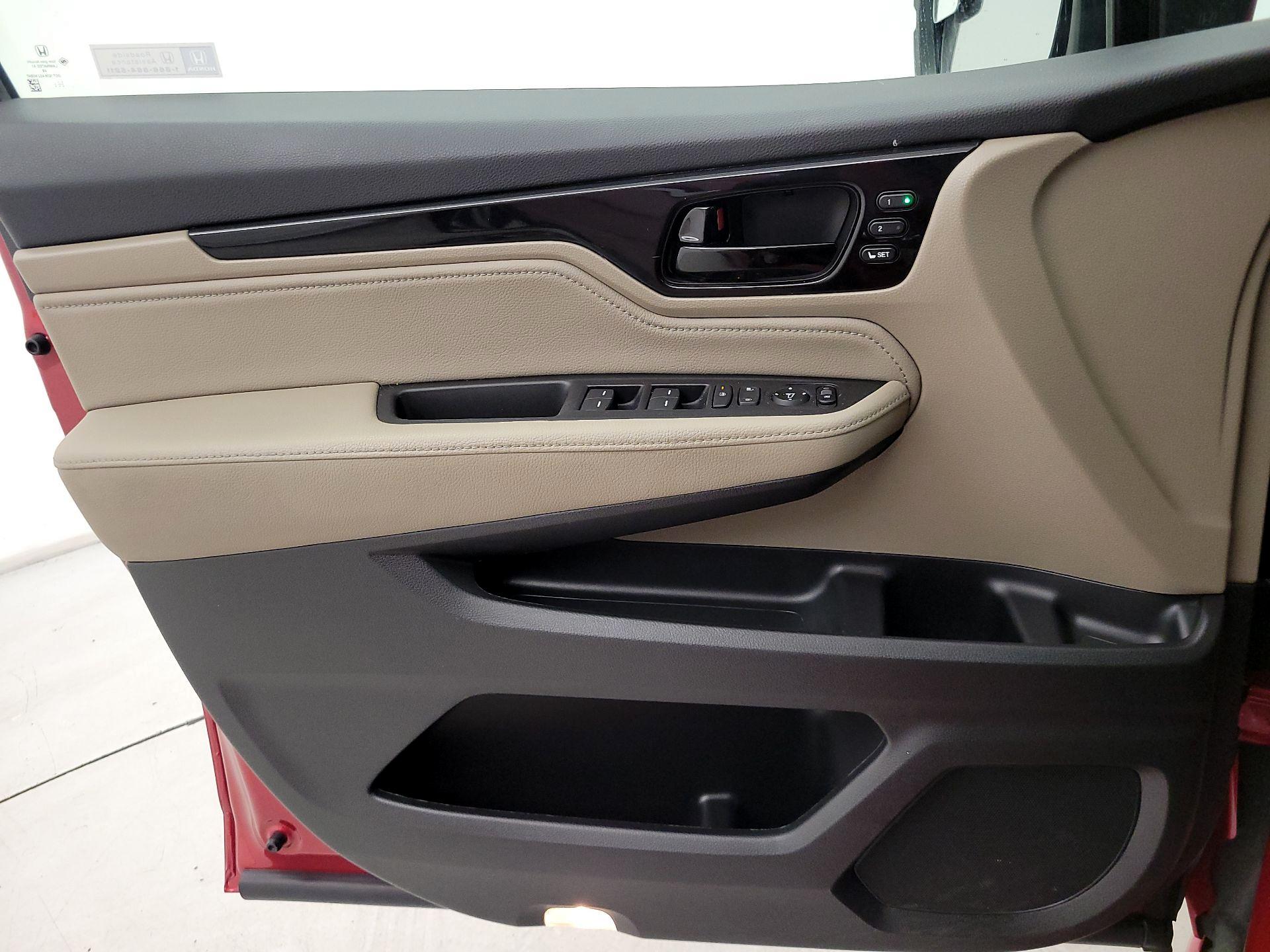 Thumbnail: 2022 Honda Odyssey - 12