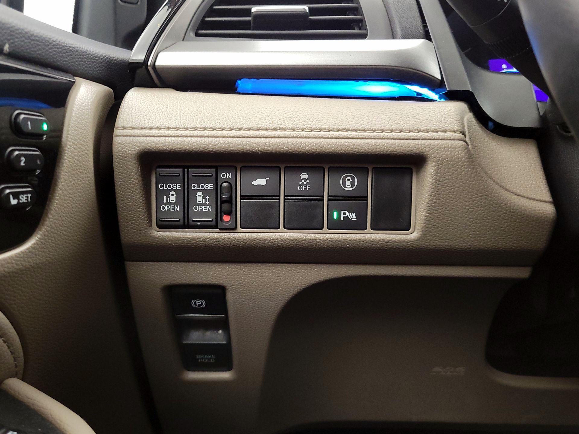 Thumbnail: 2022 Honda Odyssey - 13